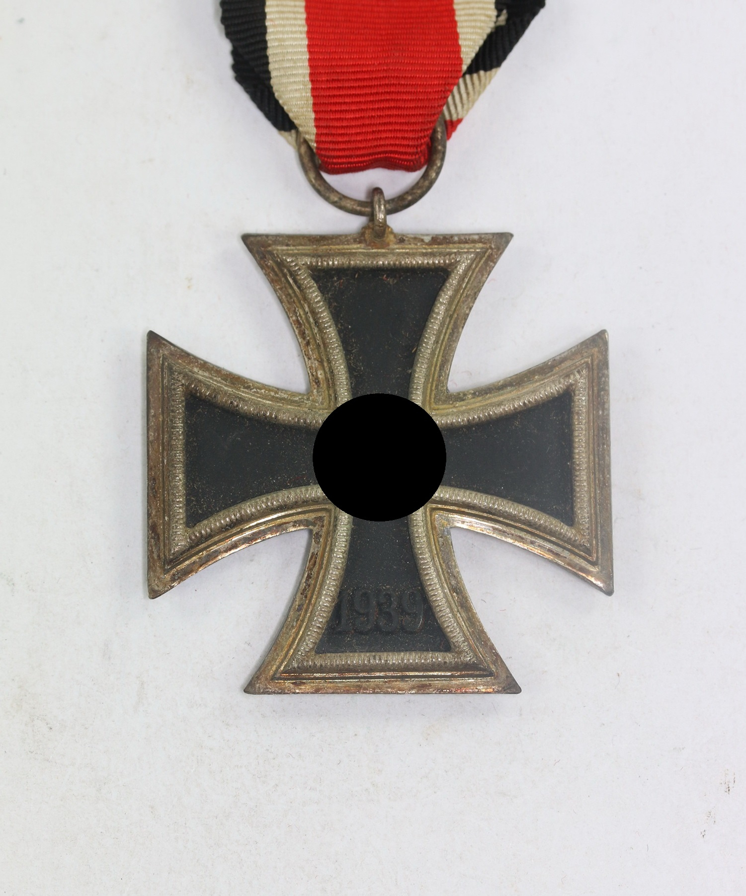 Eisernes Kreuz 2. Klasse 1939, Variante mit der runden "3", Deschler & Sohn, München – Bild 1