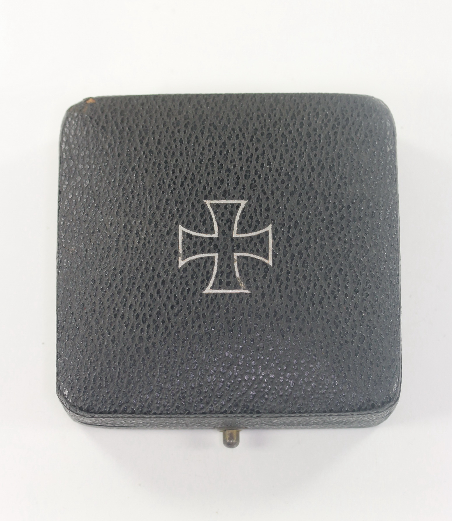 Etui Eisernes Kreuz 1. Klasse 1939, gewölbter Deckel – Bild 1