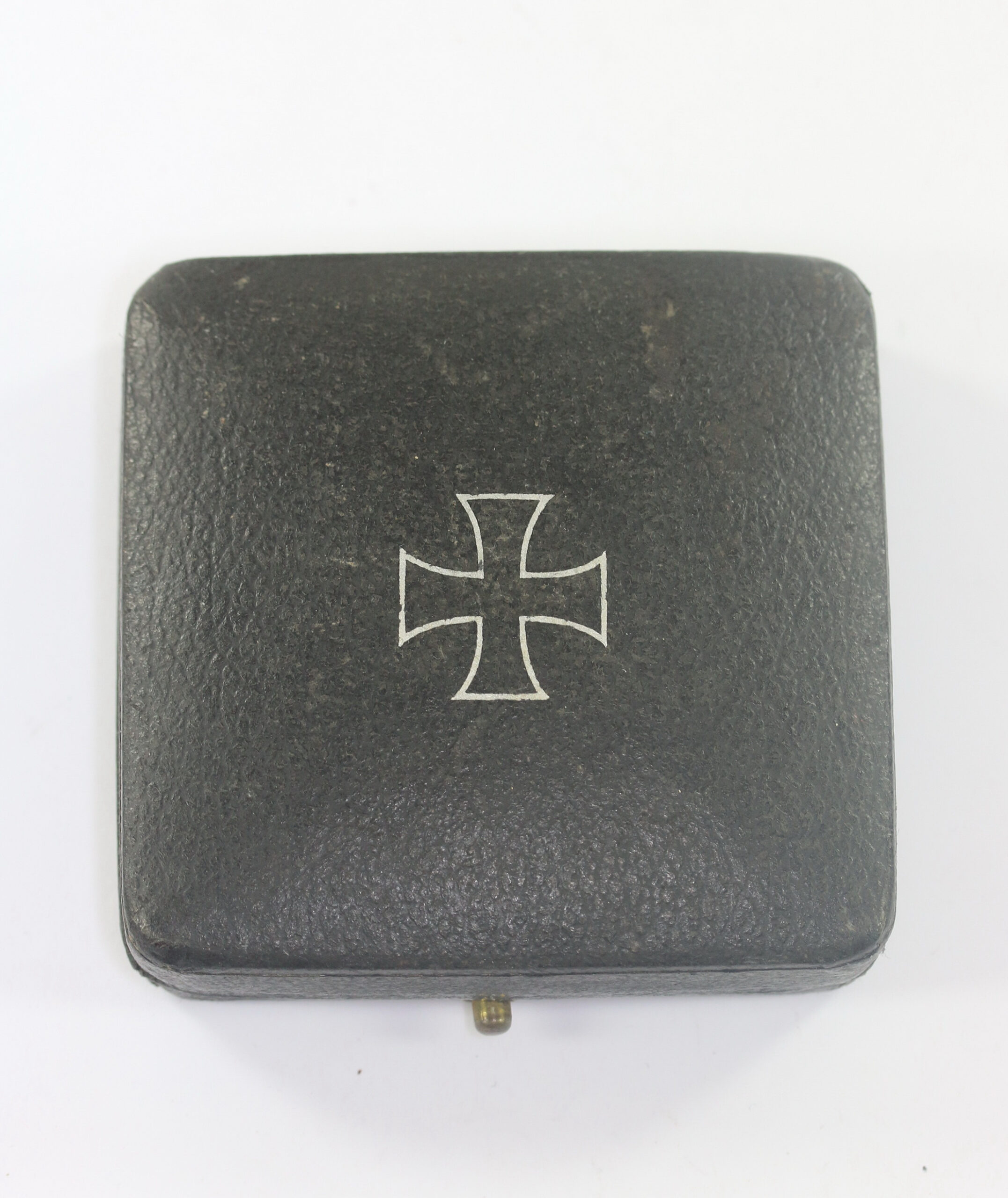 Etui Eisernes Kreuz 1. Klasse 1939, gewölbter Deckel – Bild 1