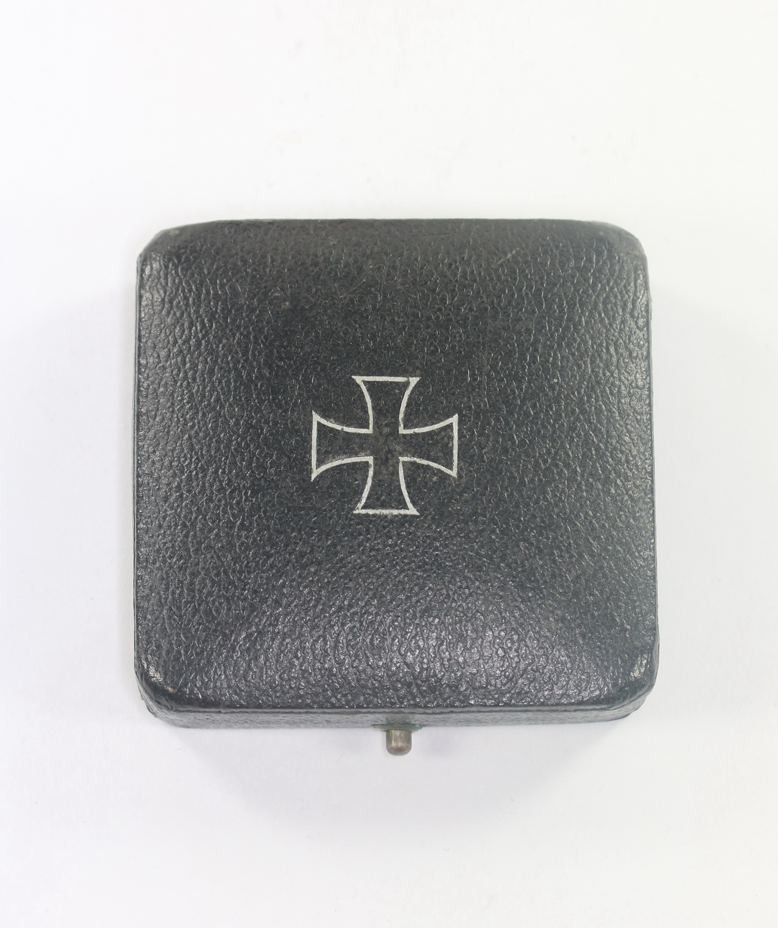 Etui Eisernes Kreuz 1. Klasse 1939, gewölbter Deckel – Bild 1