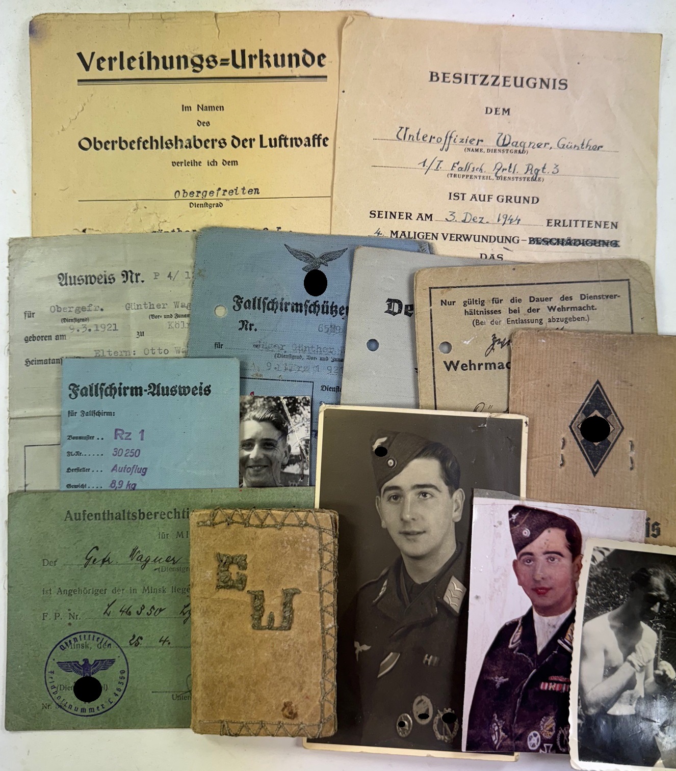 Fallschirmjäger Nachlass des Unteroffiziers Günther Wagner, mit Infanterie Sturmabzeichen (1) Fallschirmjäger Nachlass des Unteroffiziers Günther Wagner, mit Infanterie Sturmabzeichen – Bild 1