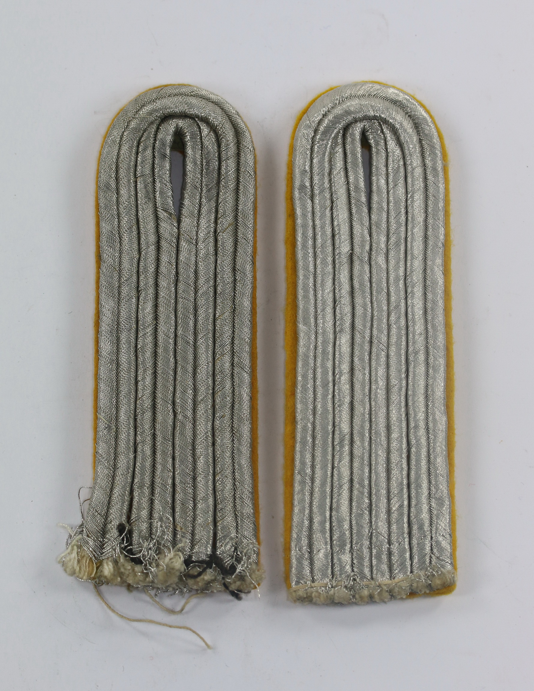 Luftwaffe, Paar Schulterklappen Leutnant fliegendes Personal Fallschirmjäger (1) Luftwaffe, Paar Schulterklappen Leutnant fliegendes Personal / Fallschirmjäger – Bild 1