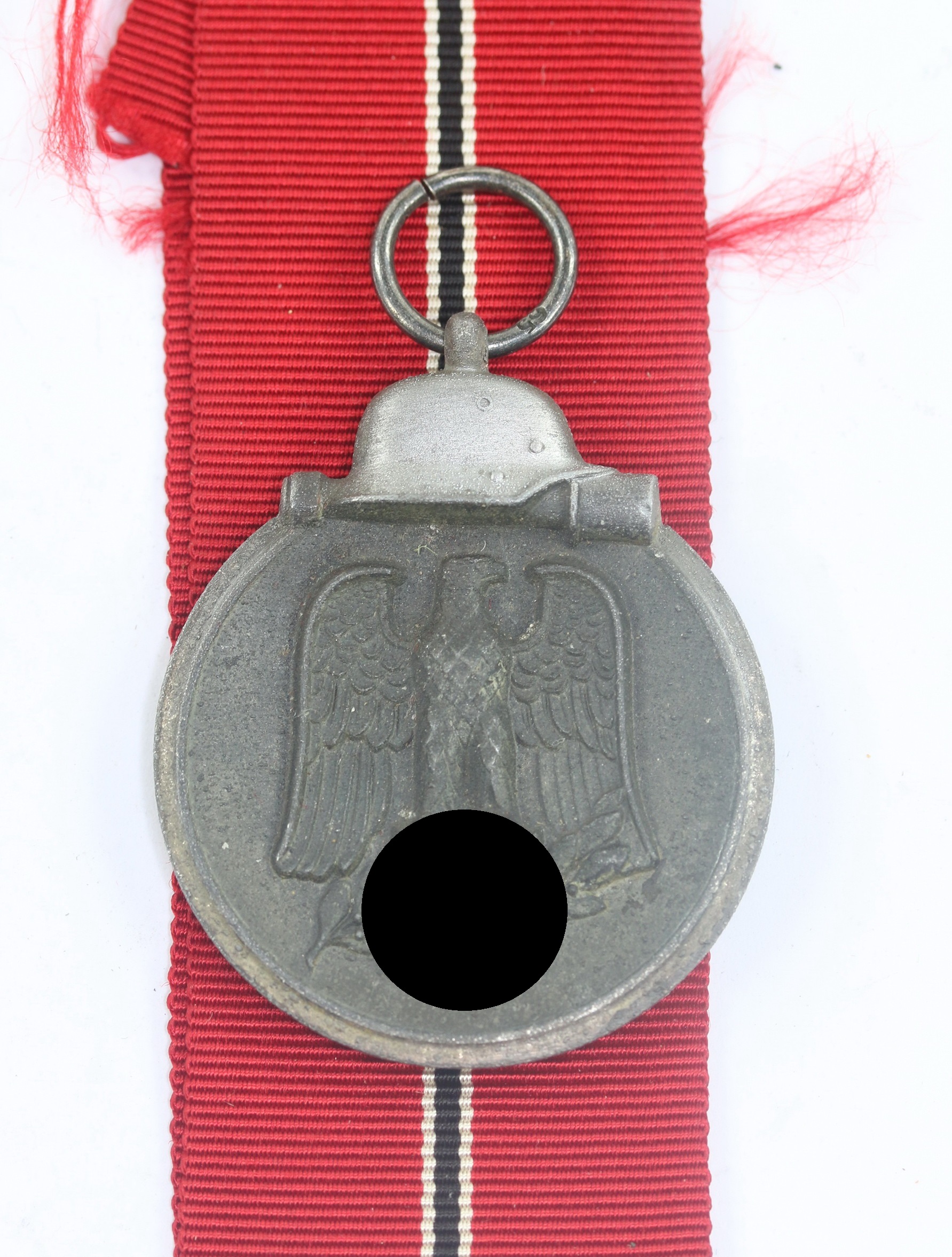 Ostmedaille, Hst. 65 (Klein & Quenzer, Oberstein) – Winterschlacht im Osten 194142 (1) Ostmedaille, Hst. 65 (Klein & Quenzer, Oberstein) – Winterschlacht im Osten 1941/42 – Bild 1