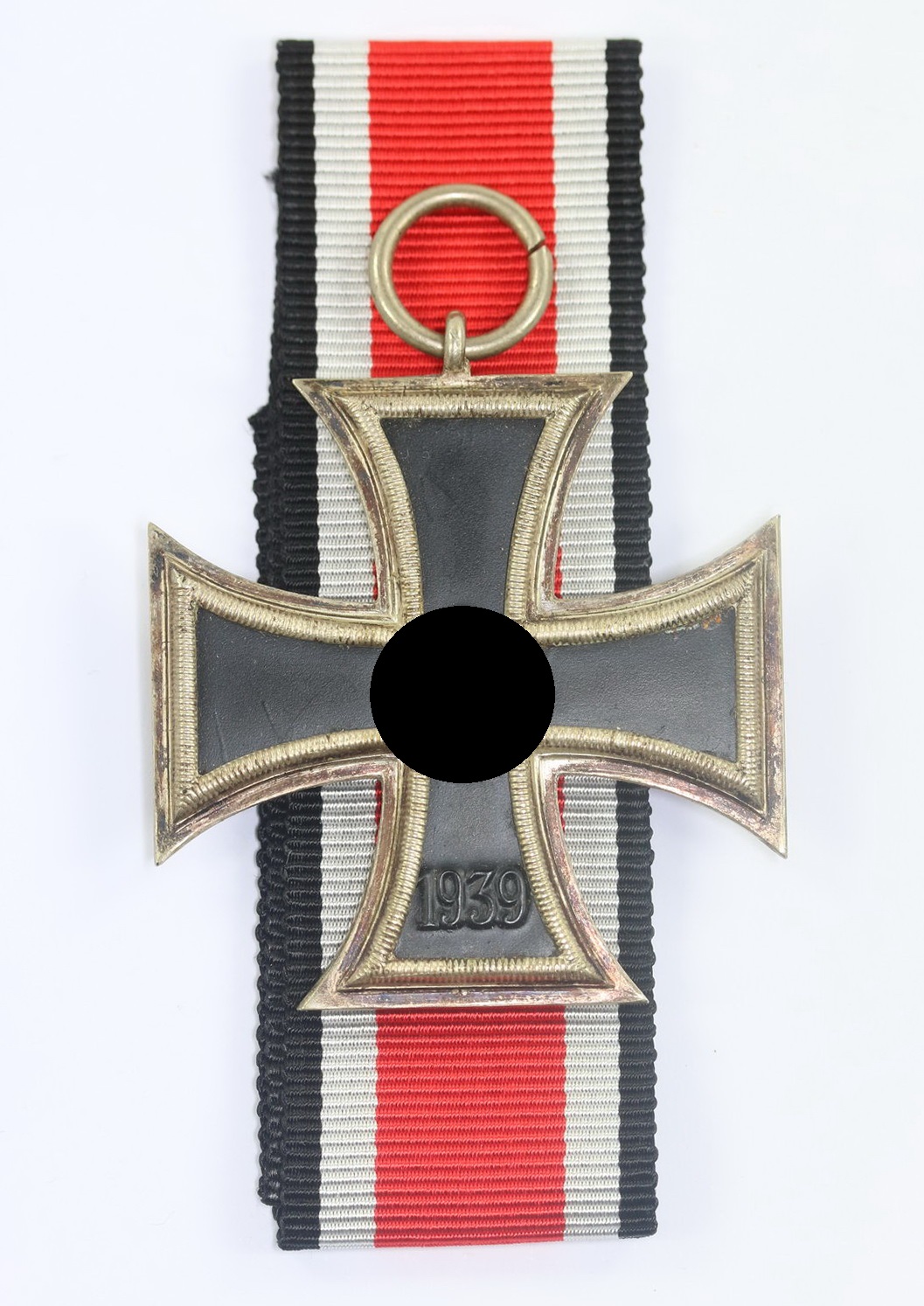 Eisernes Kreuz 2. Klasse 1939, Schinkel Variante, Paul Meybauer, Berlin, magnetischer Kern (1) Eisernes Kreuz 2. Klasse 1939, Schinkel Variante, Paul Meybauer, Berlin, magnetischer Kern – Bild 1