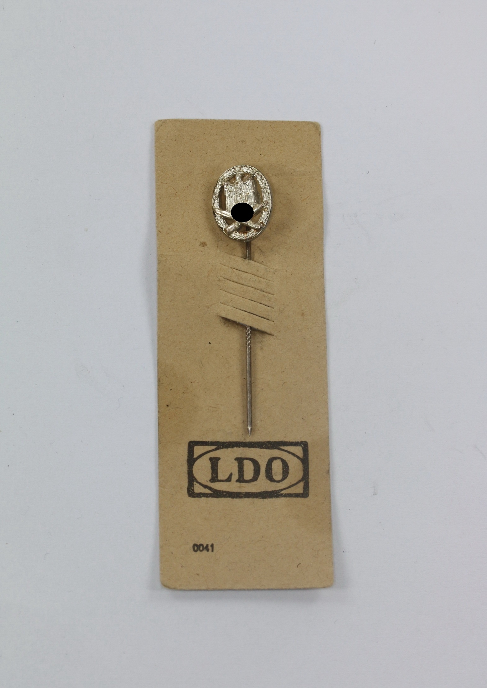16mm Miniature General Assault Badge on LDO Sales Card.  – Bild 1