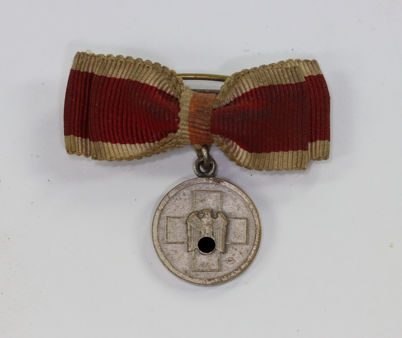 16mm Miniature German Social Welfare Medal. – Bild 1