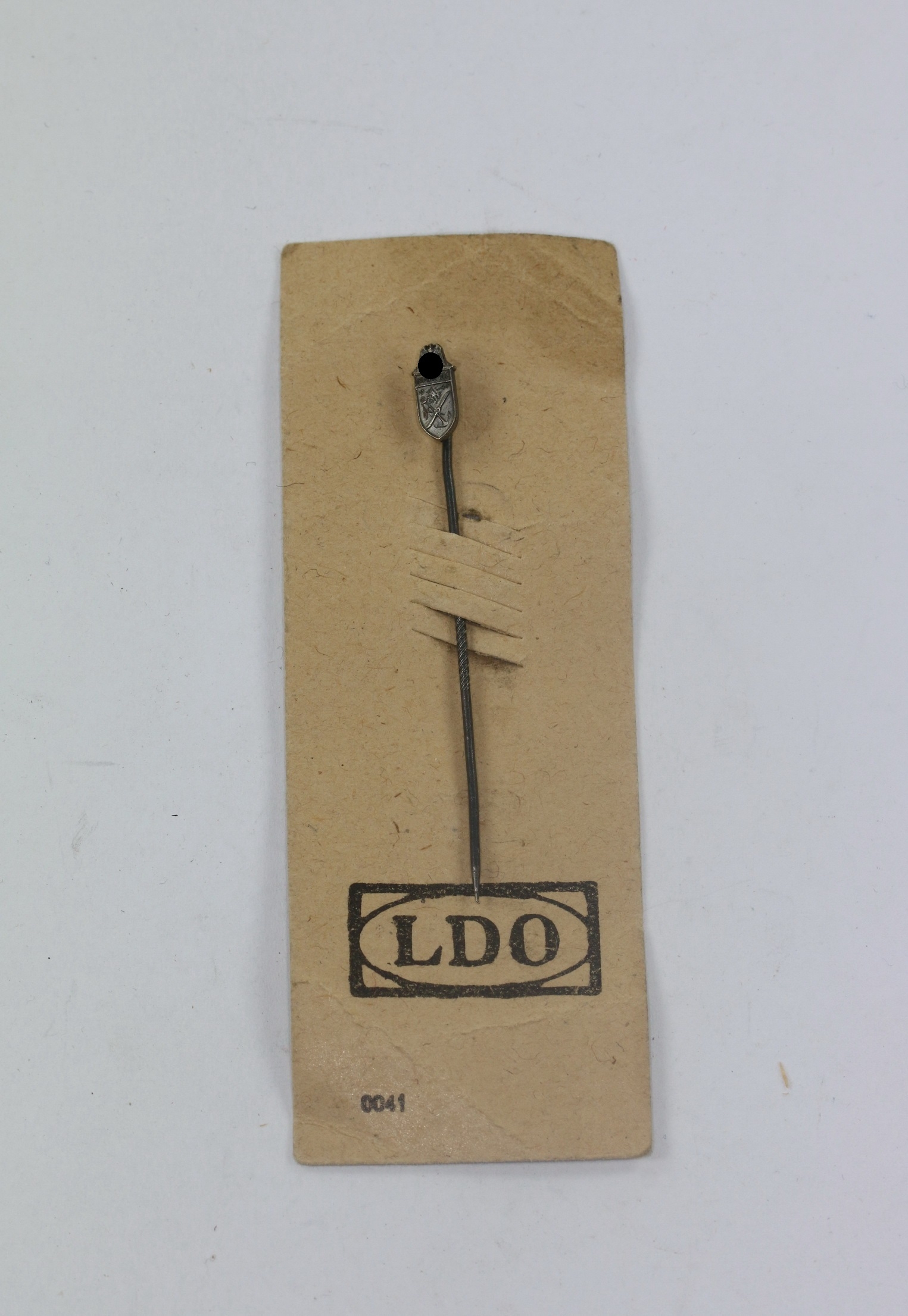 16mm Miniature Narvik Shield on LDO Sales Card. – Bild 1
