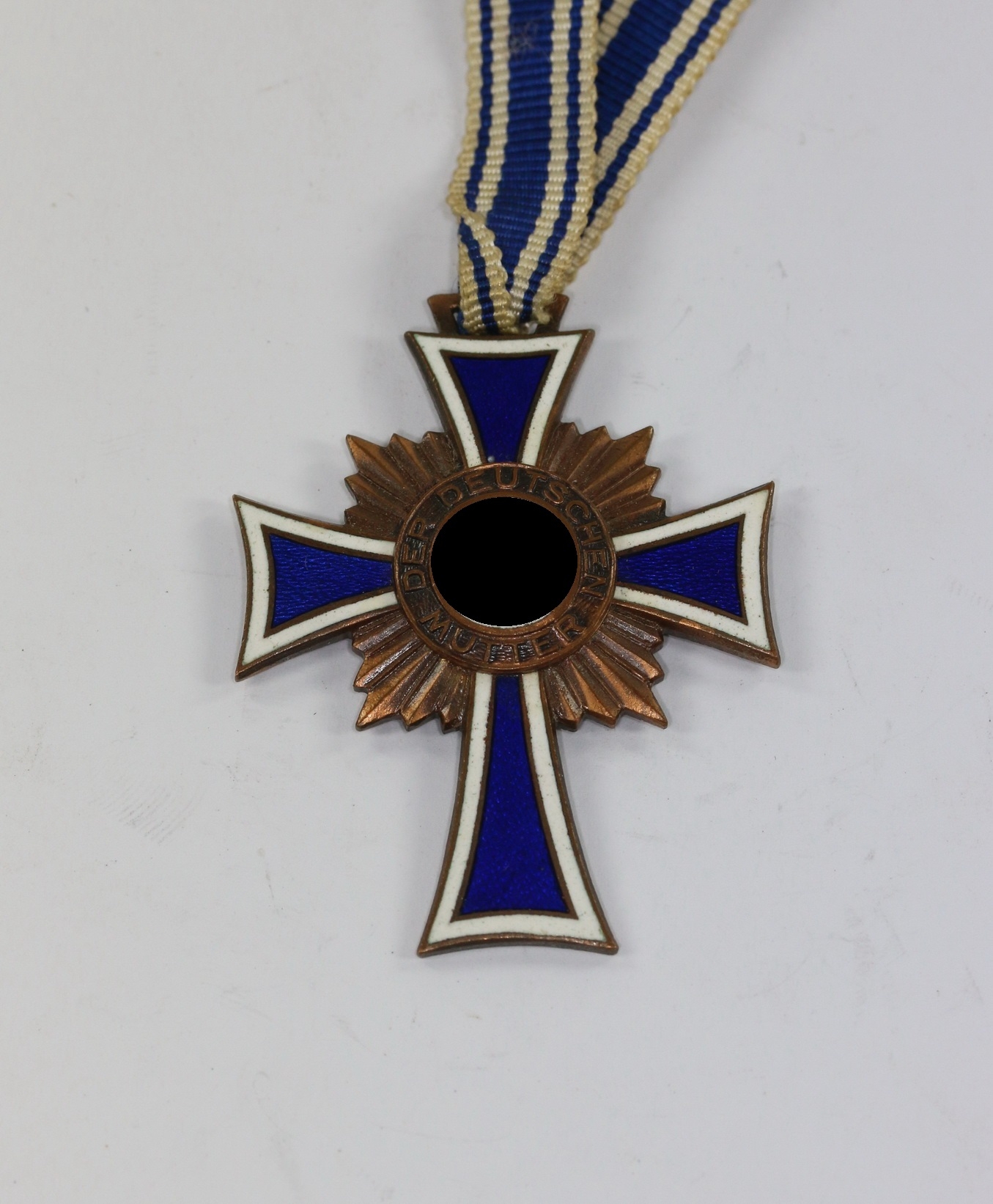 3 Bronze Mother Cross. – Bild 1