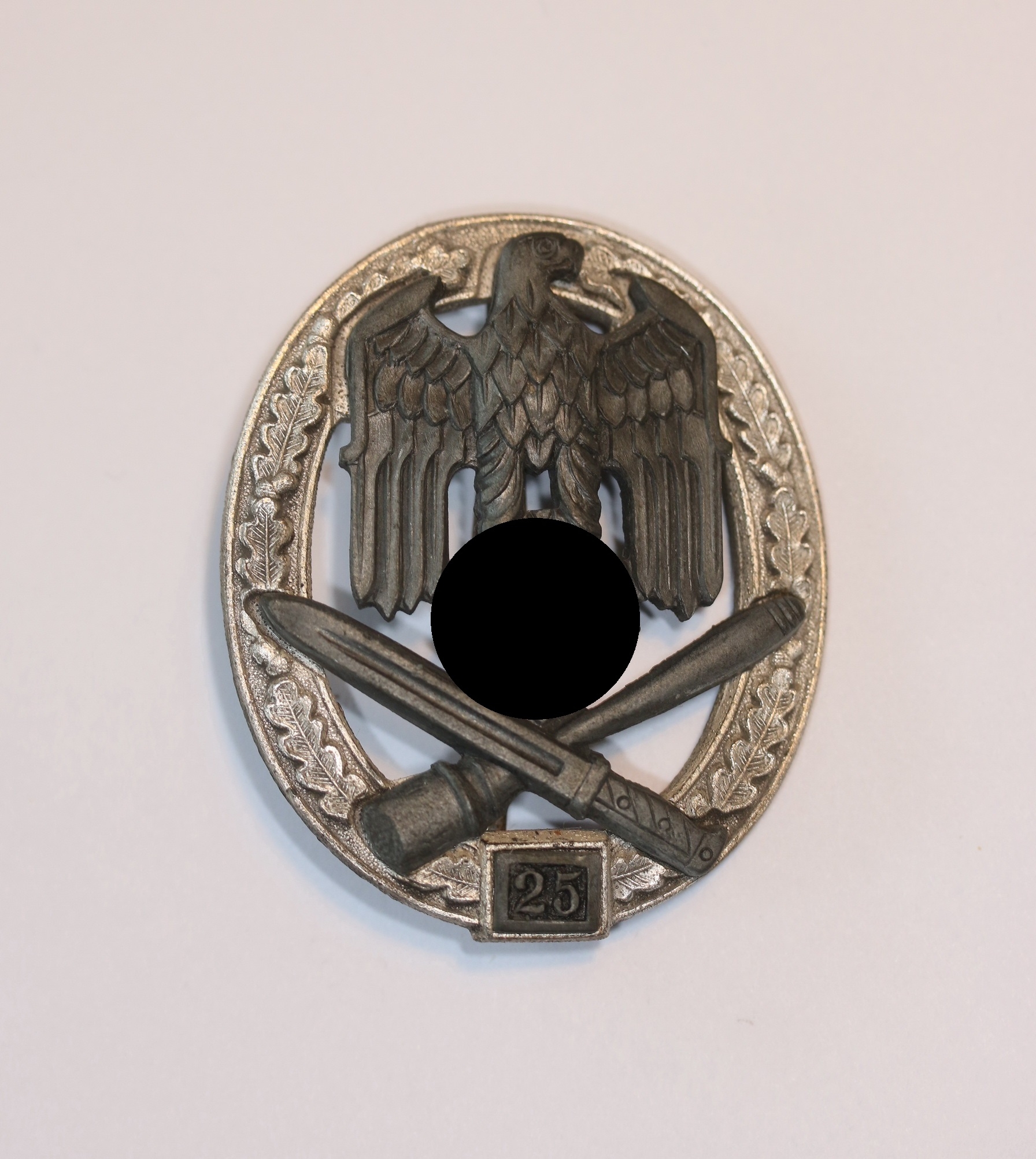 General Assault Badge with Number Box 25. Maker RK. – Bild 1