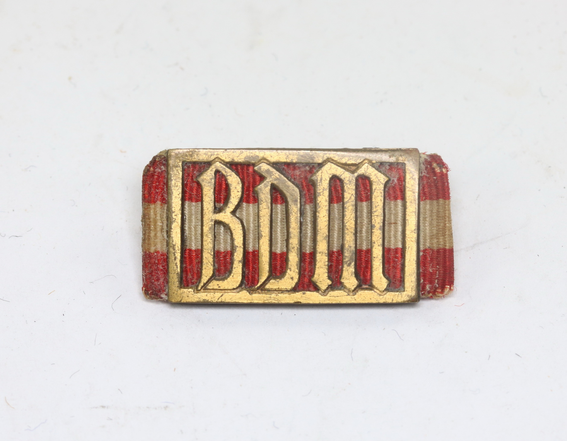 German Girls Federation (BDM), Bronze Achievement Badge. Maker RZM M1/15 (Ferdinand Hoffstätter, Bonn), Verleihungsnummer – Bild 1
