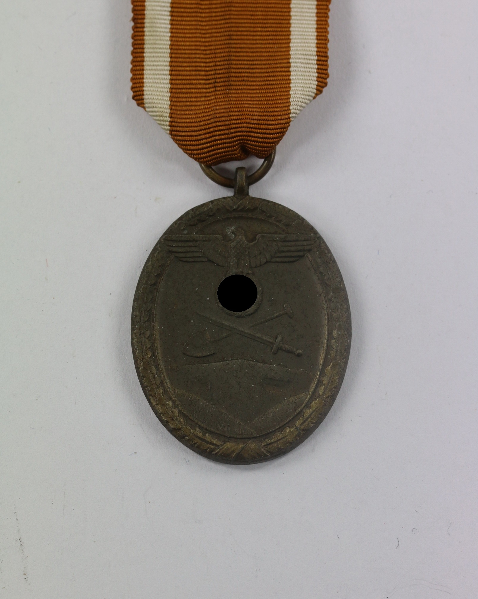 West Wall Medal.  – Bild 1