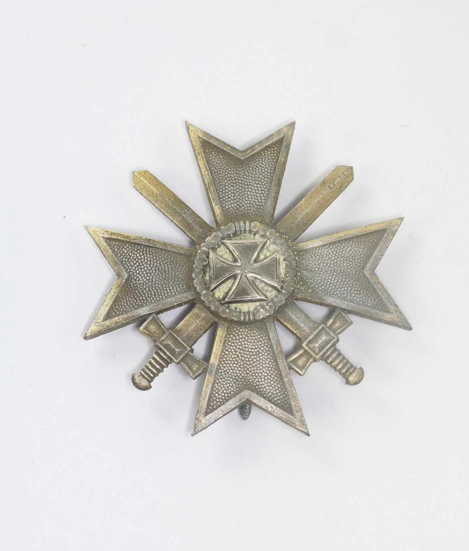 War Merit Cross 1st Class with Swords. Maker 4, Conversion to 1957 Pattern. – Bild 1