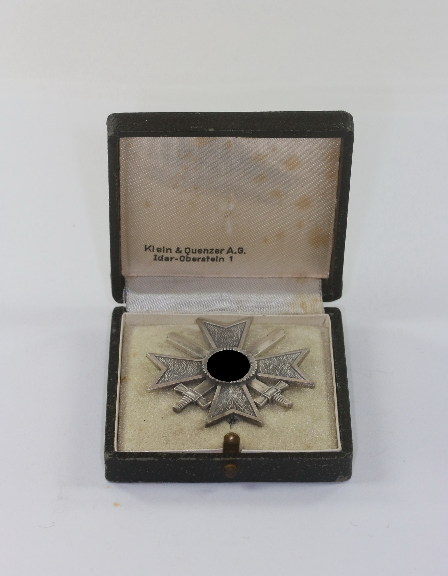 Cased War Merit Cross 1st Class with Swords. Maker 65, Case Klein & Quenzer. – Bild 1