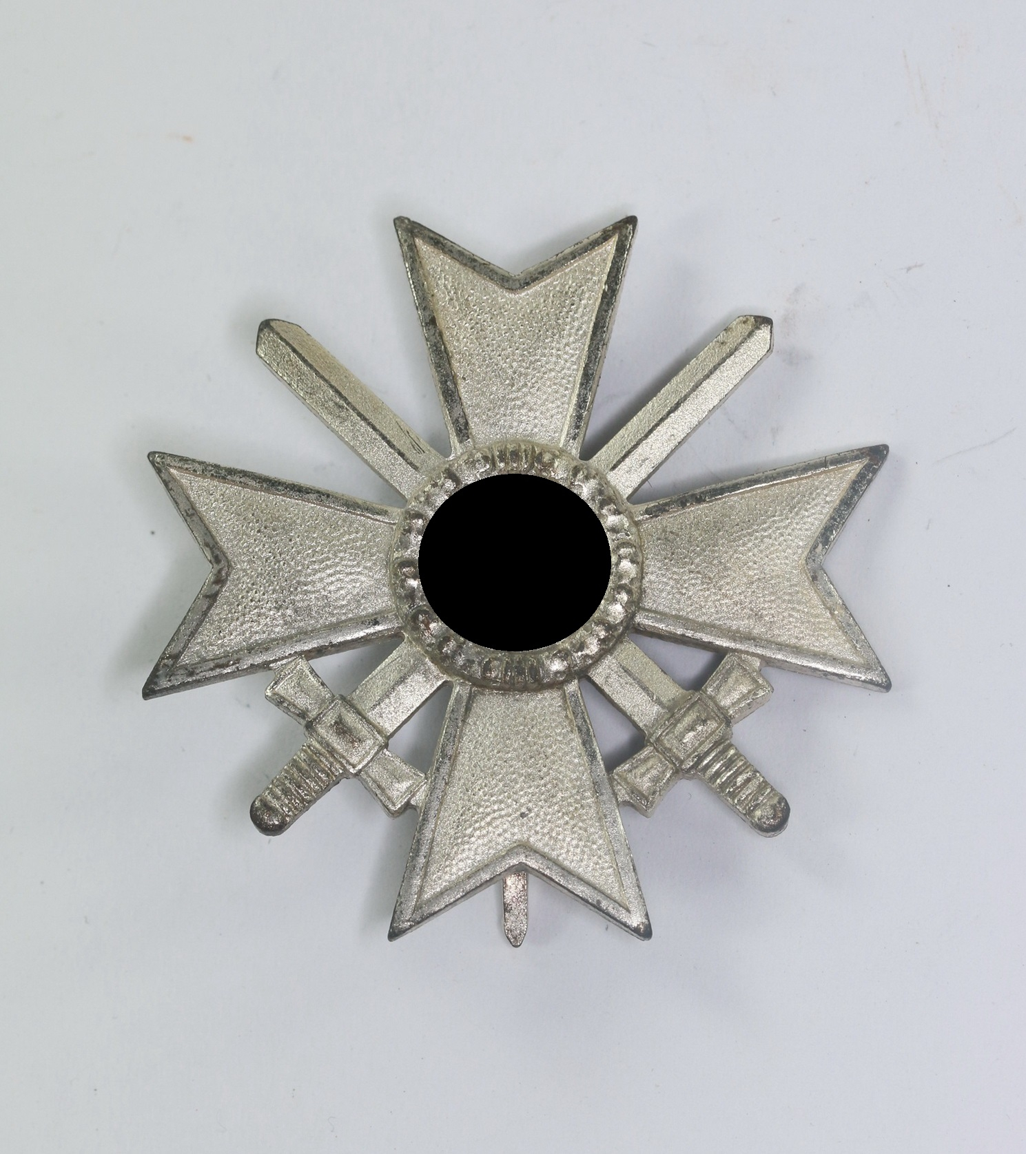  Kriegsverdienstkreuz 1. Klasse mit Schwertern, ohne Hersteller – Bild 1