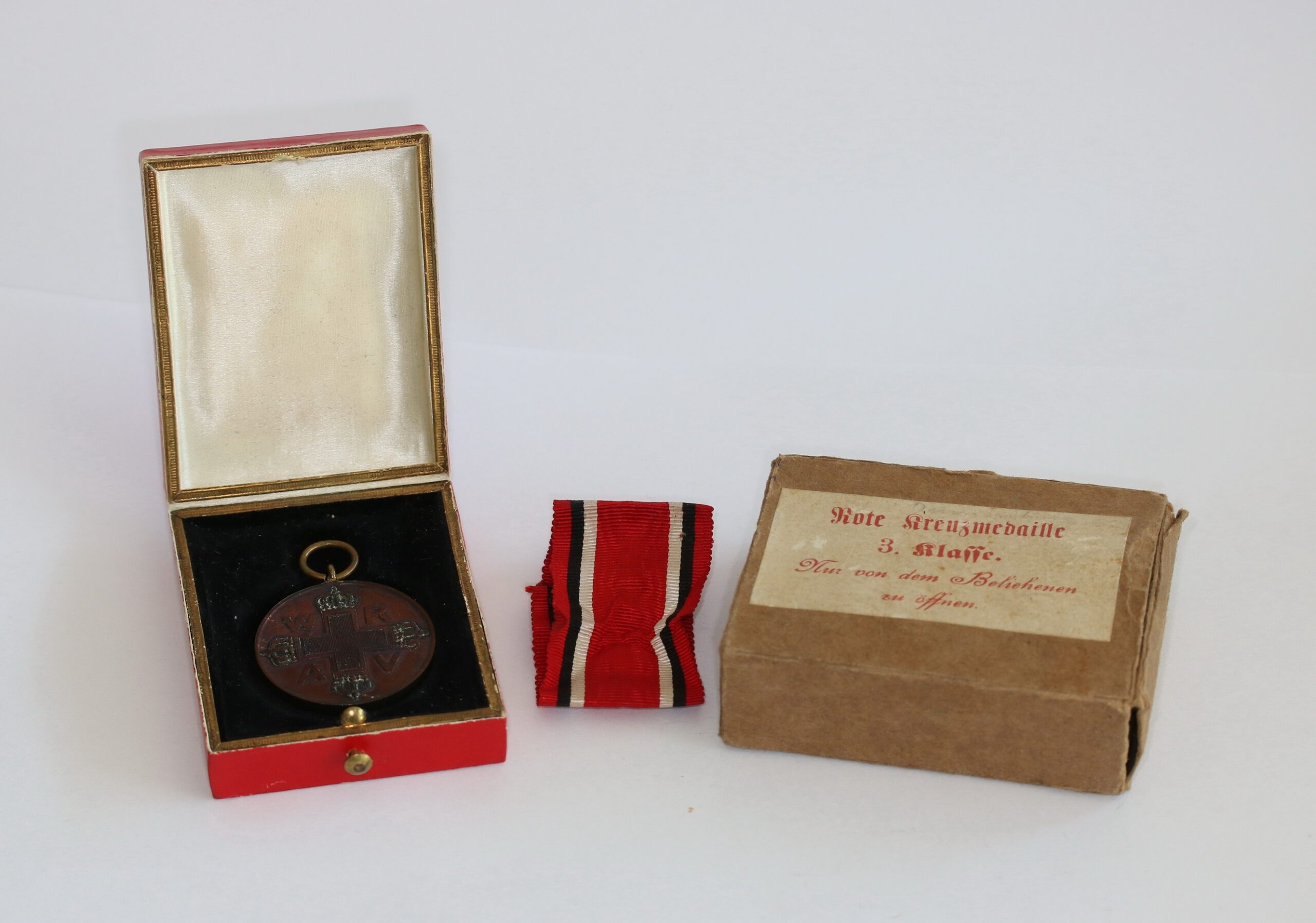  Preußen, Rote Kreuzmedaille 3. Klasse, im Etui, mit Umkarton - Für Verdienste um das Rothe Kreuz – Bild 1