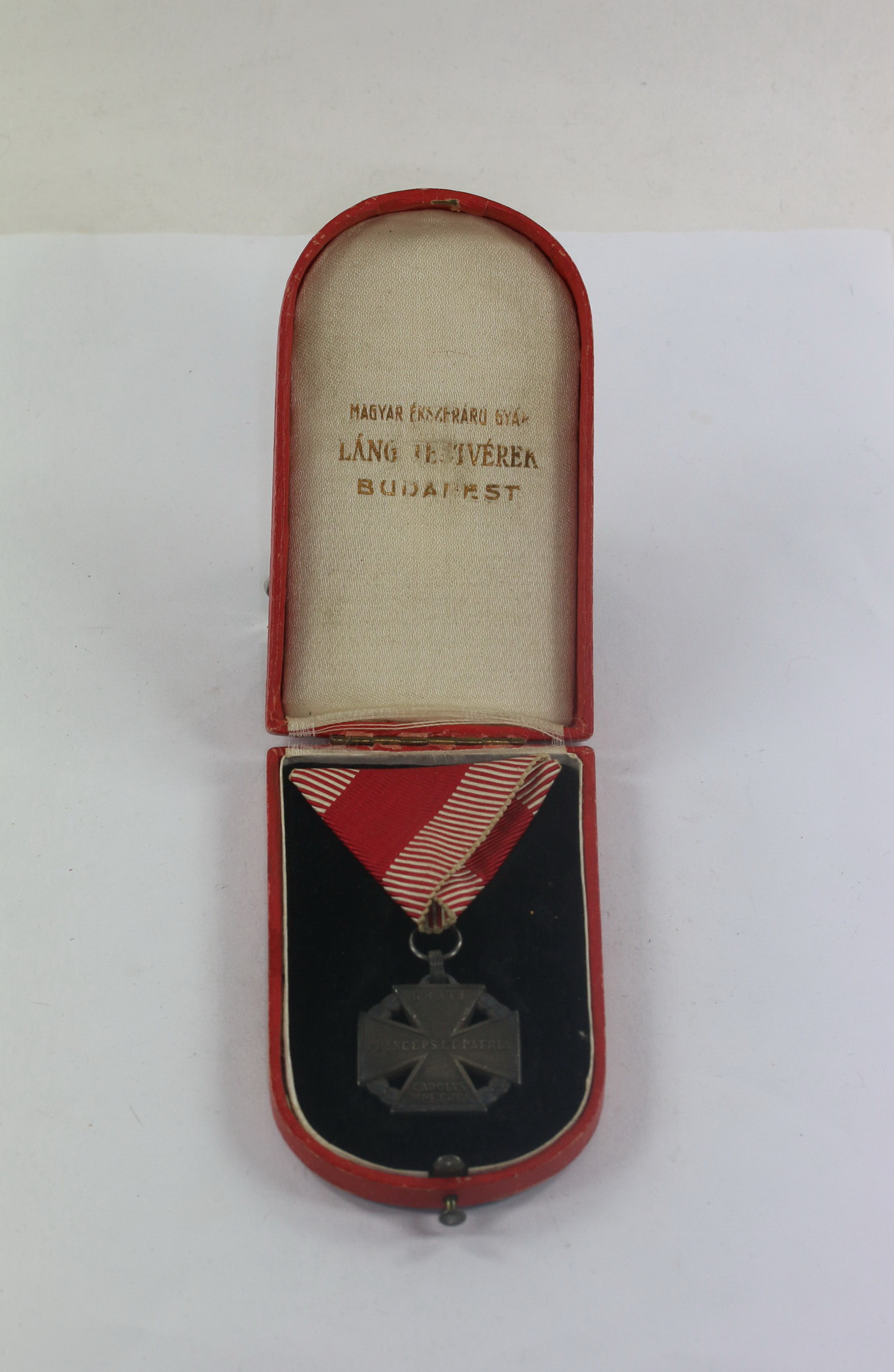 _sterreich_karltruppenkreuz_im_etui_1__4nd Austrian Cased Karl Troop Cross. – Bild 1