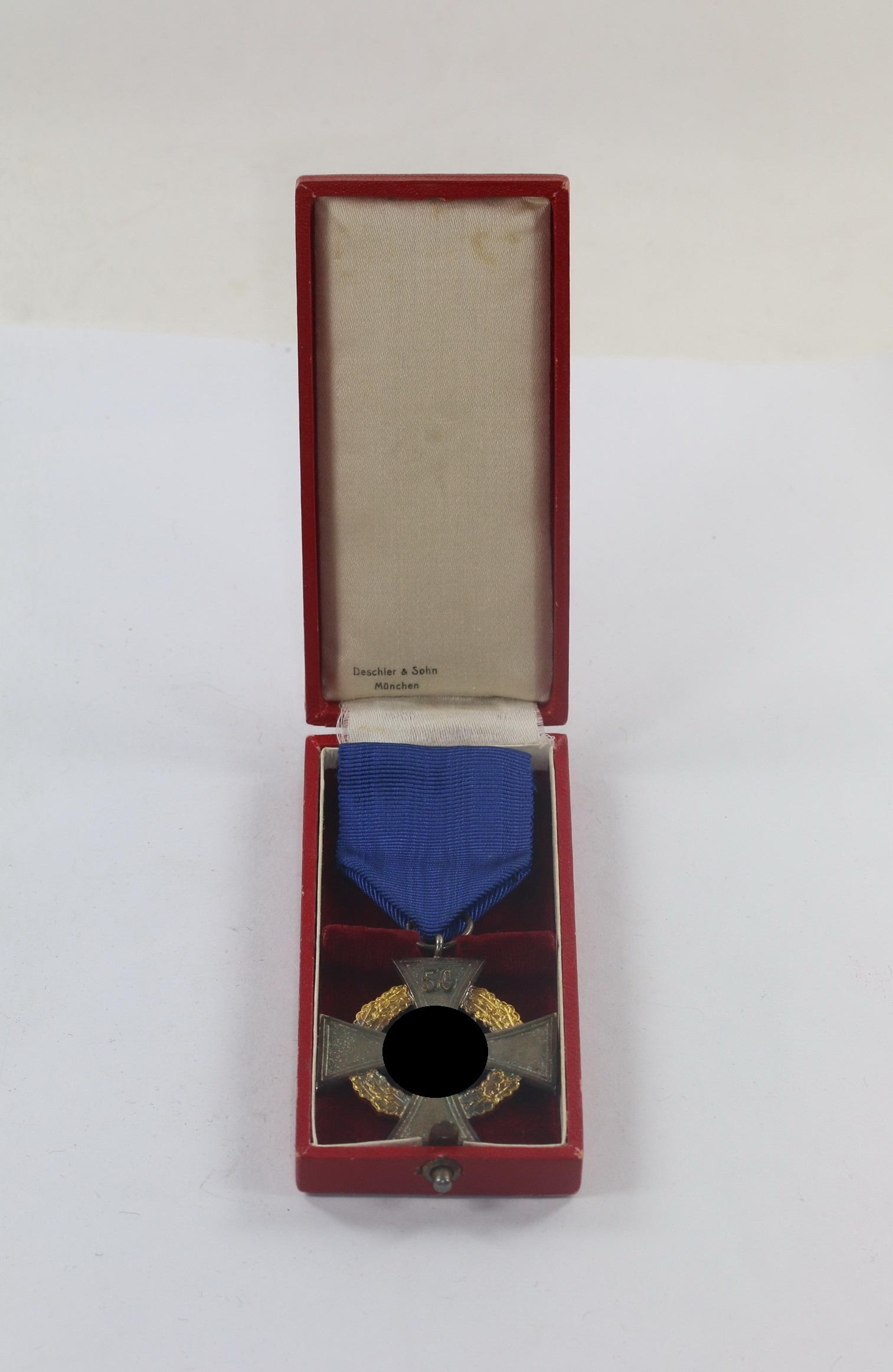 _treudienstehrenzeichen_f_r_50_jahre_sonderstufe_im_etui_deschler_sohn__f_r_treue_arbeit_1__1 Cased Civil Loyal Service Cross for 50 Years (Special Class), Deschler & Sohn. – Bild 1