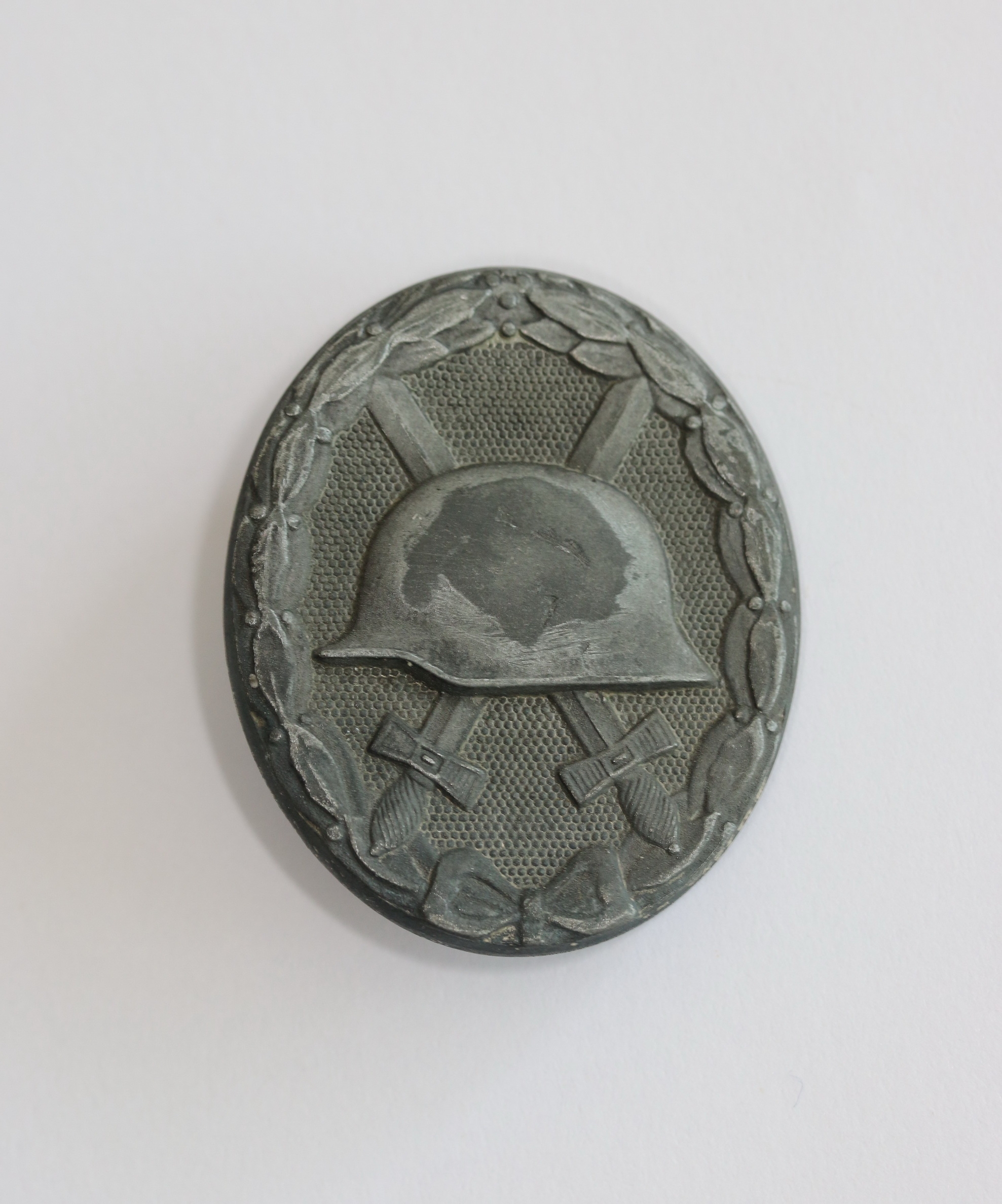 _verwundetenabzeichen_in_silber_hst Silver Wound Badge. Maker 107, Denazified. – Bild 1