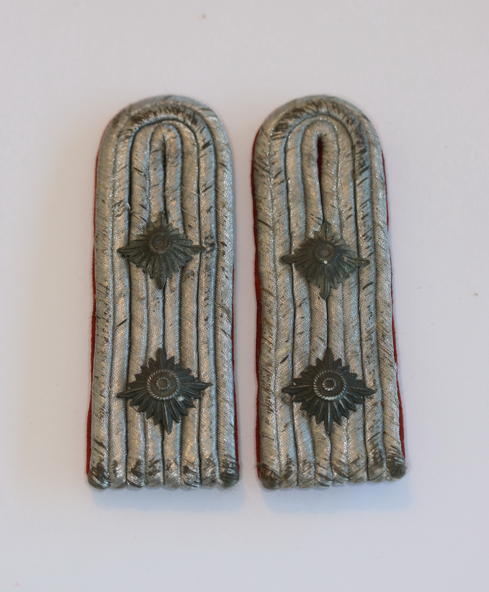  Wehrmacht Heer, Paar Schulterklappen für einen Hauptmann der Artillerie - Sturmartillerie – Bild 1