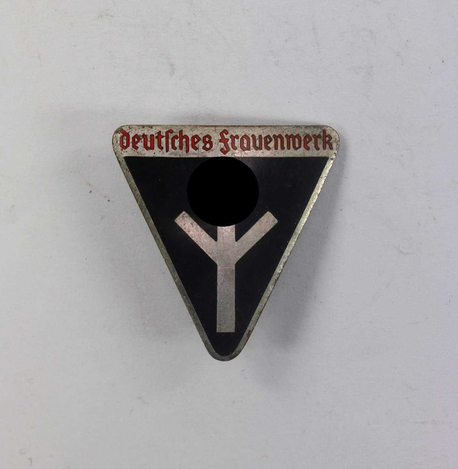  Abzeichen, Deutsches Frauenwerk Mitgliedsabzeichen, Hst. RZM M1/120 (Wilhelm Deumer, Lüdenscheid) – Bild 1