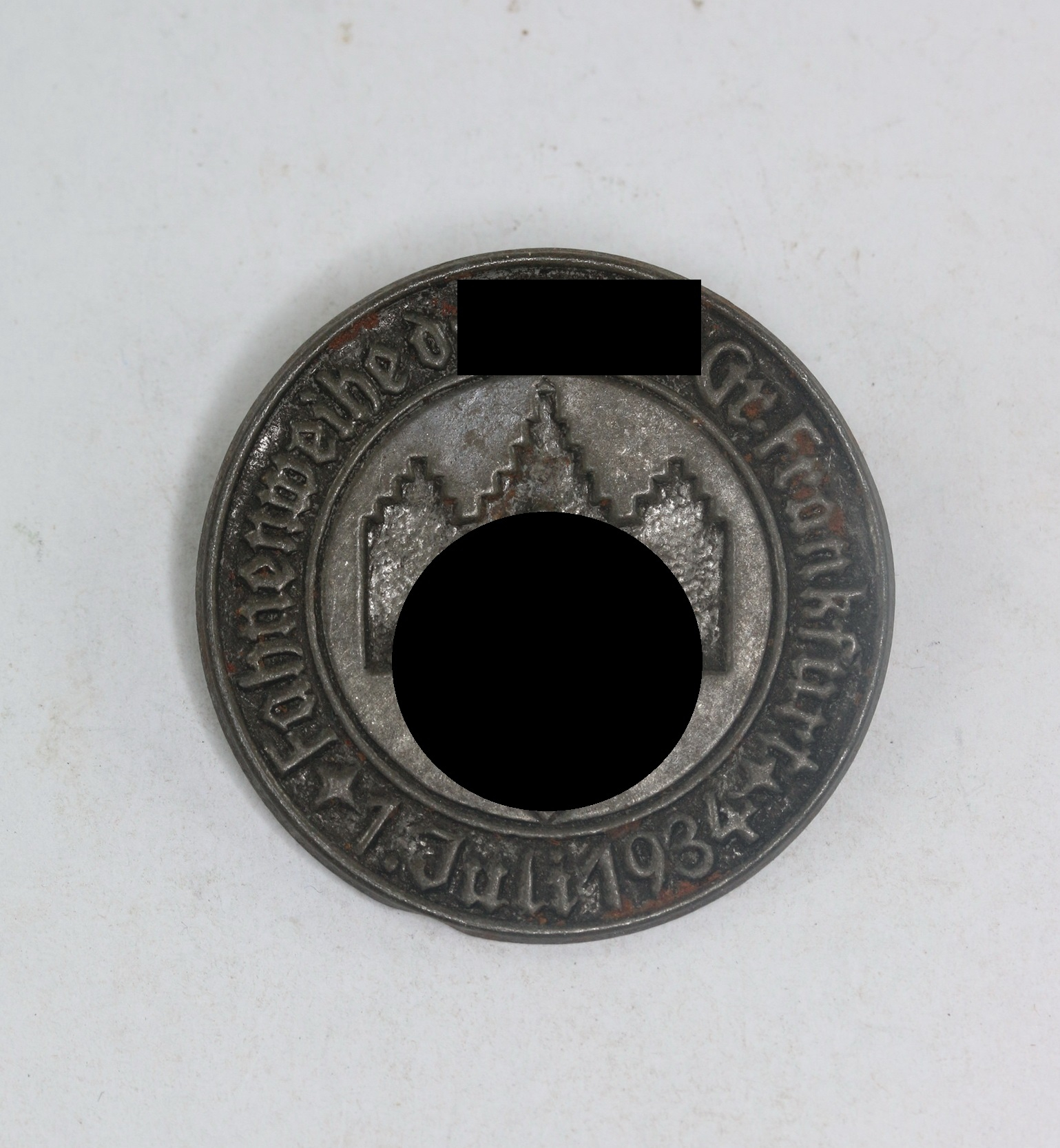 Day Badge, Fahnenweihe d. NSDAP  Gr. Frankfurt 1. Juli 1934 – Bild 1