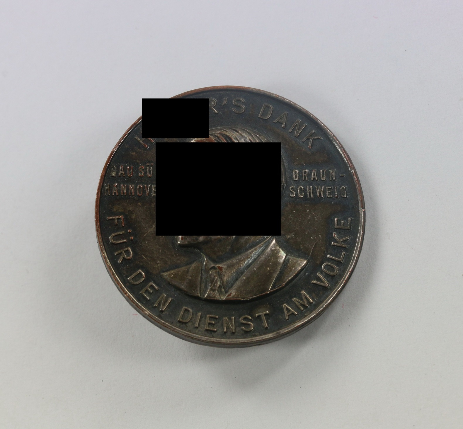 Day Badge, Hitlers Dank für den Dienst am Volk Gau Süd Hanover Braunschweig - Paulmann & Crone Lüdenscheid – Bild 1