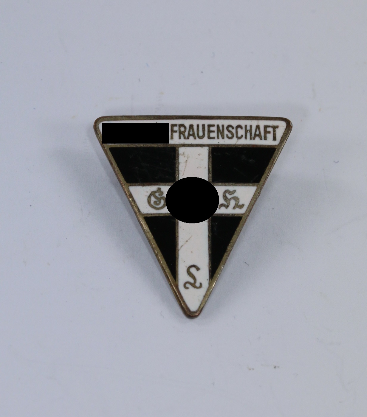abzeichen_ns_frauenschaft_1__1 Membership Badge of the National Socialist Womans Association (NSF). – Bild 1