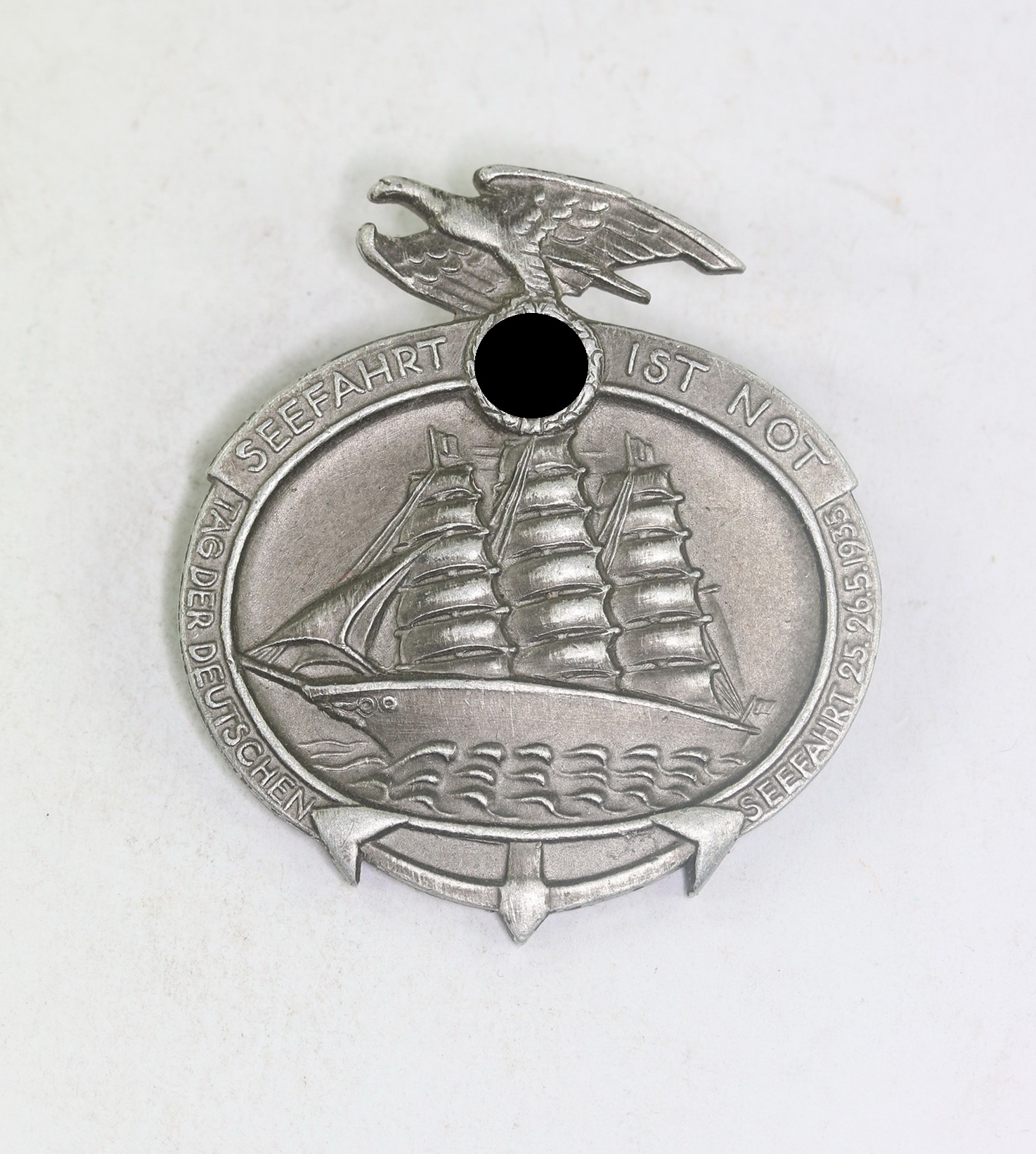 Day Badge, Seefahrt ist Not Tag der Deutschen Seefahrt 25. 26.5. 1935. Maker G.Fr. Keck & Sohn Pforzheim – Bild 1