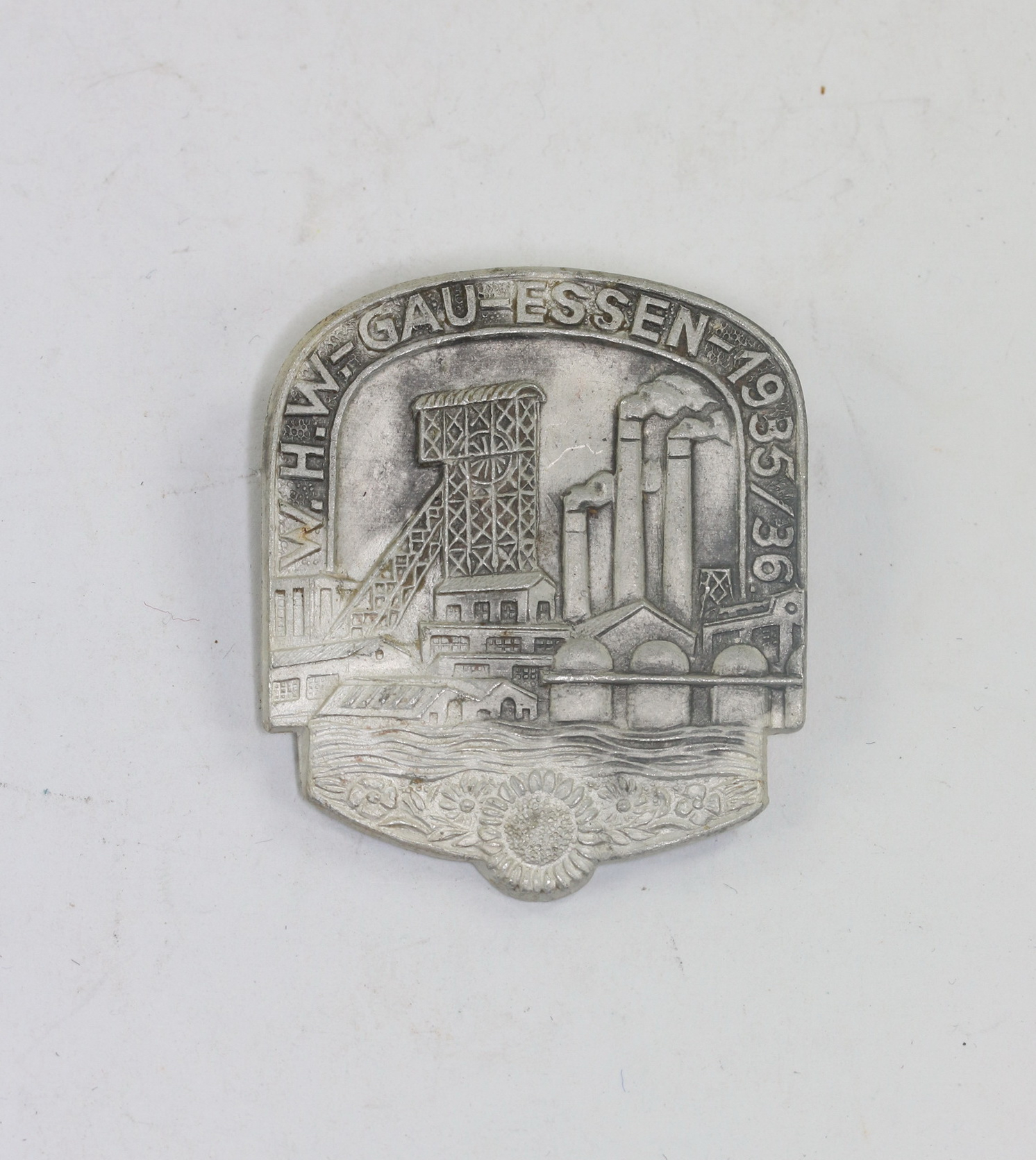 abzeichen_w Abzeichen, W.H.W. - Gau - Essen - 1935/36 – Bild 1