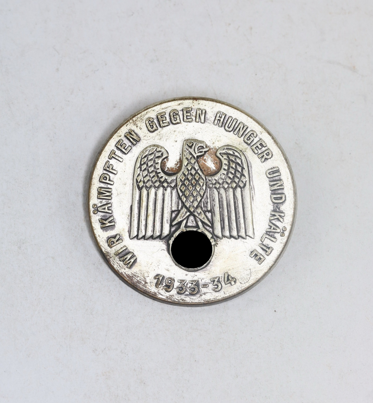Abzeichen, Wir kämpfen gegen Hunger und Kälte 1933-34 – Bild 1