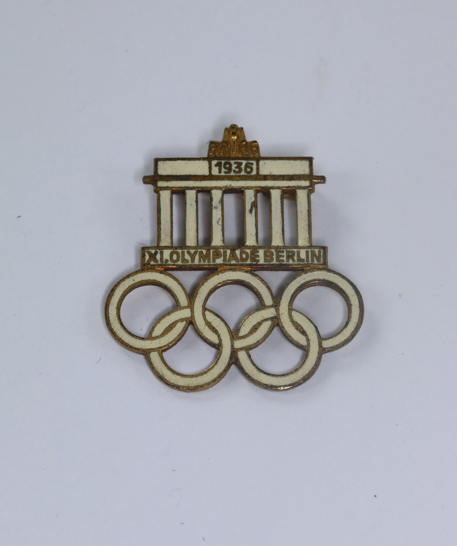 Souvenir Badge, XI. Olympiade Berlin 1936. Maker W. Redo Saarlautern – Bild 1
