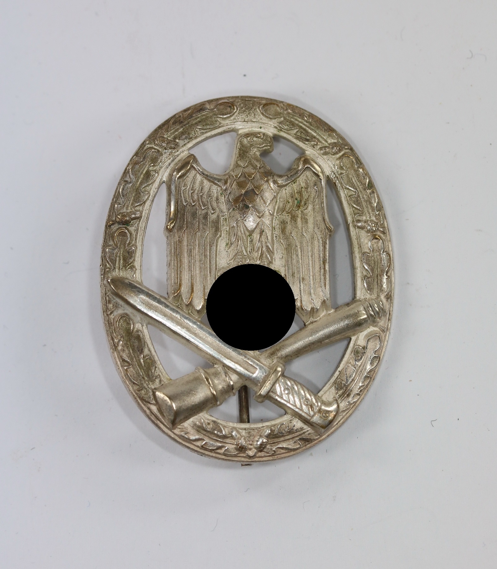 allgemeines_sturmabzeichen_rudolf_karneth_buntmetall_1__1 General Assault Badge. Type Rudolf Karneth, Tombak. – Bild 1