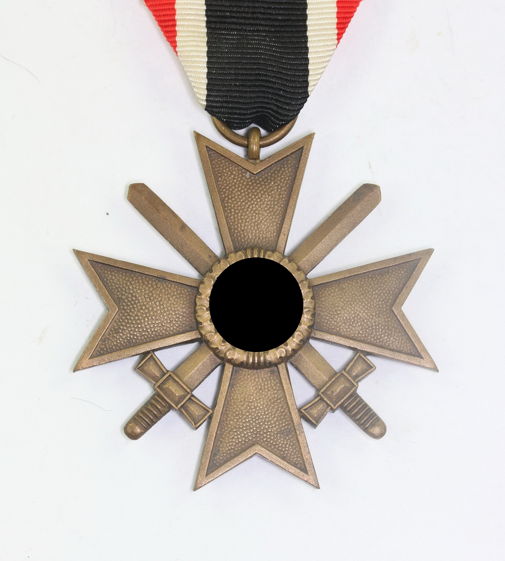 Kriegsverdienstkreuz 2. Klasse mit Schwertern, ohne Hersteller (Buntmetall) – Bild 1