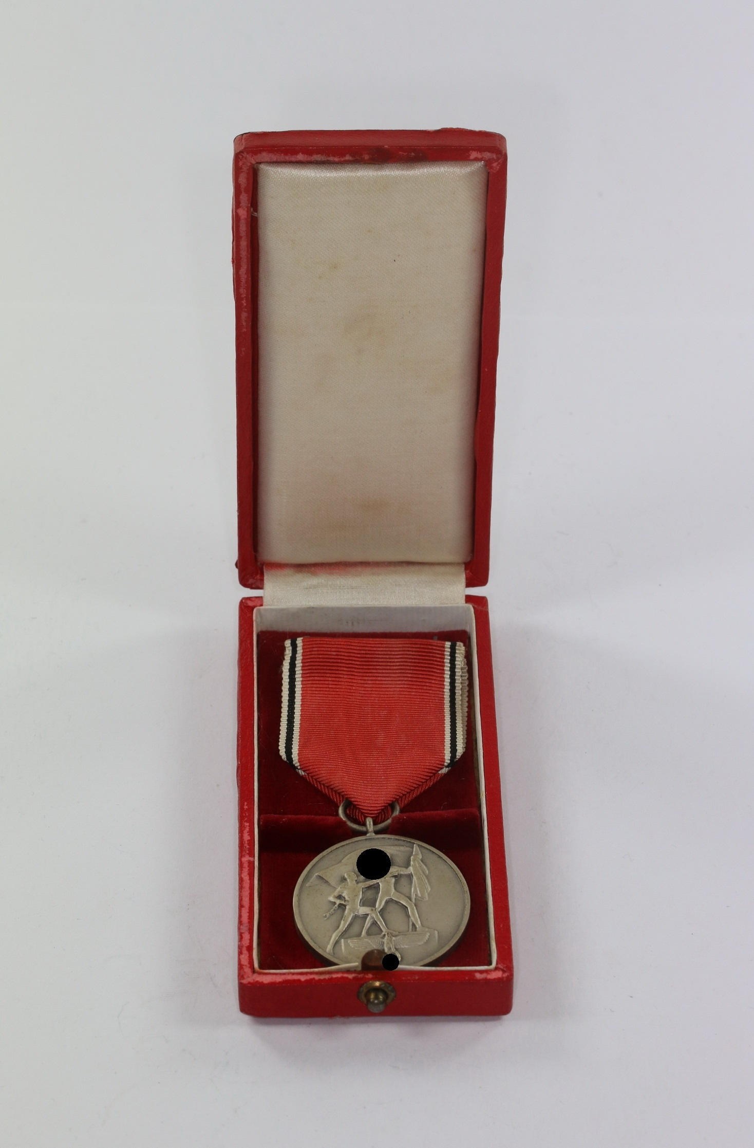 anschlu_medaille_sterreich_13 Cased Annexation of Czechoslovakia Medal (1. Oktober 1938) with Clasp Prague Castle. – Bild 1