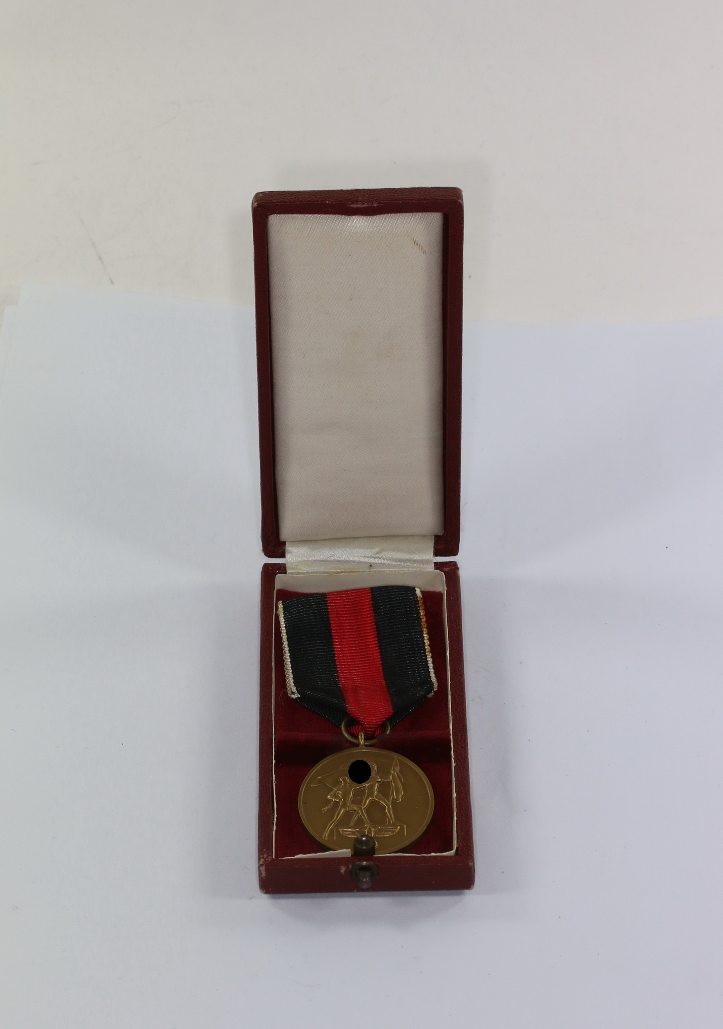 Cased Annexation of Czechoslovakia Medal (1. Oktober 1938).  – Bild 1