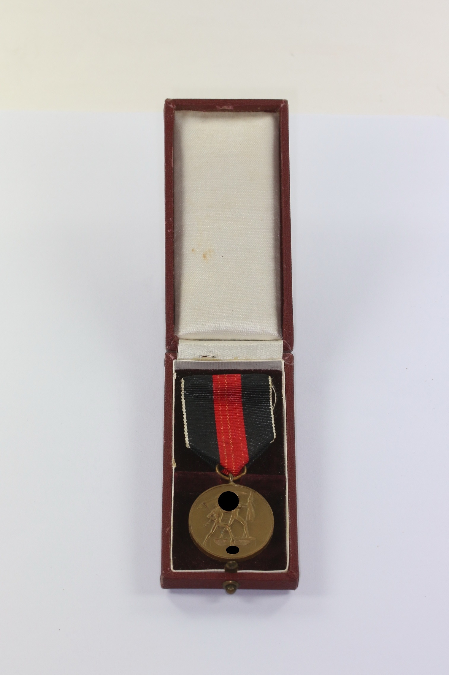 Cased Annexation of Czechoslovakia Medal (1. Oktober 1938).  – Bild 1
