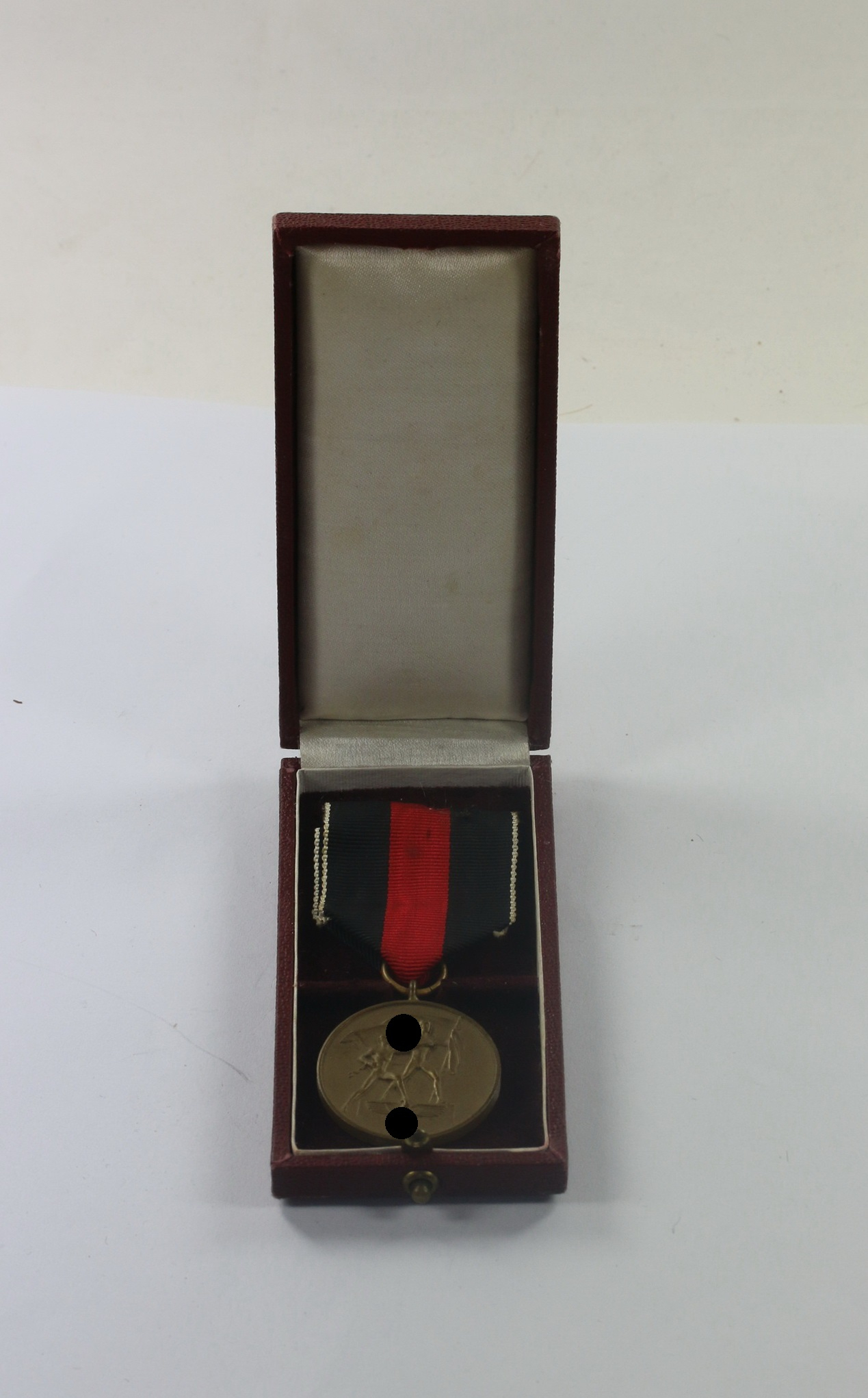 anschlu_medaille_sudetenland_1 Cased Annexation of Czechoslovakia Medal. – Bild 1