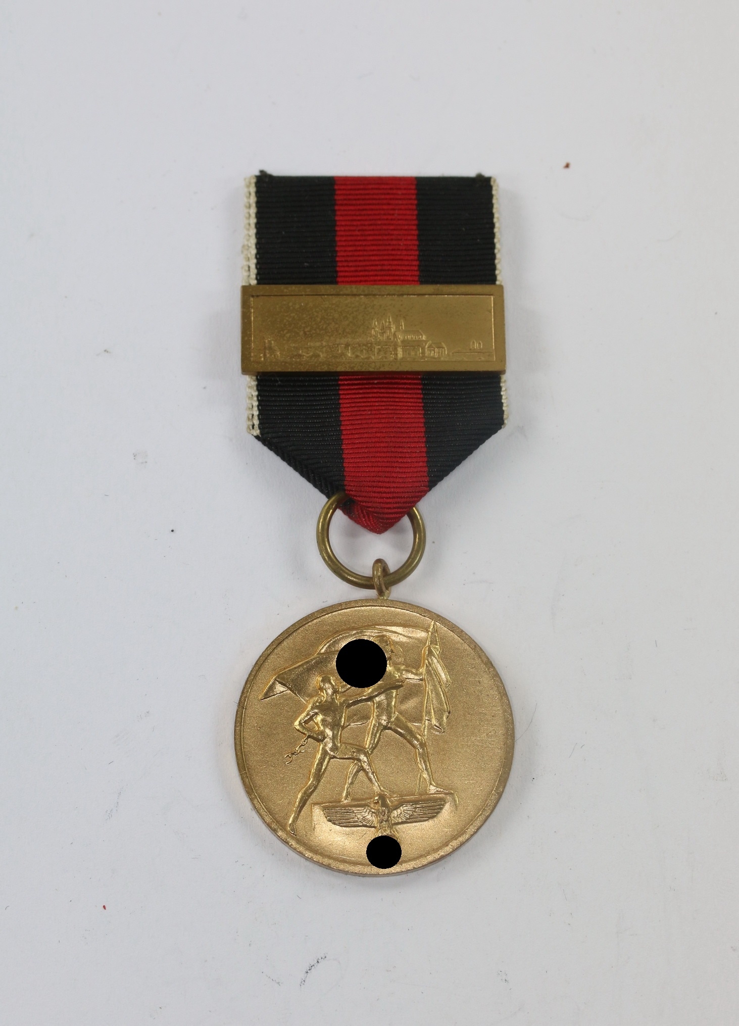 anschlu_medaille_sudetenland_1 Annexation of Czechoslovakia Medal with Prague Castle Clasp. – Bild 1