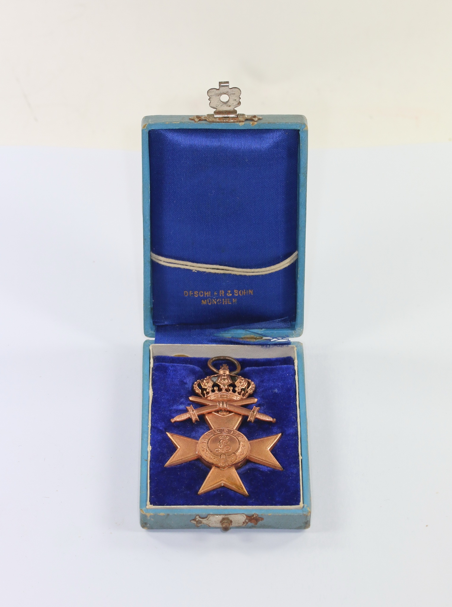 bayern_milit_rverdienstkreuz_3 Bavaria, Cased Military Merit Cross 3rd Class with Swords & Crown. – Bild 1