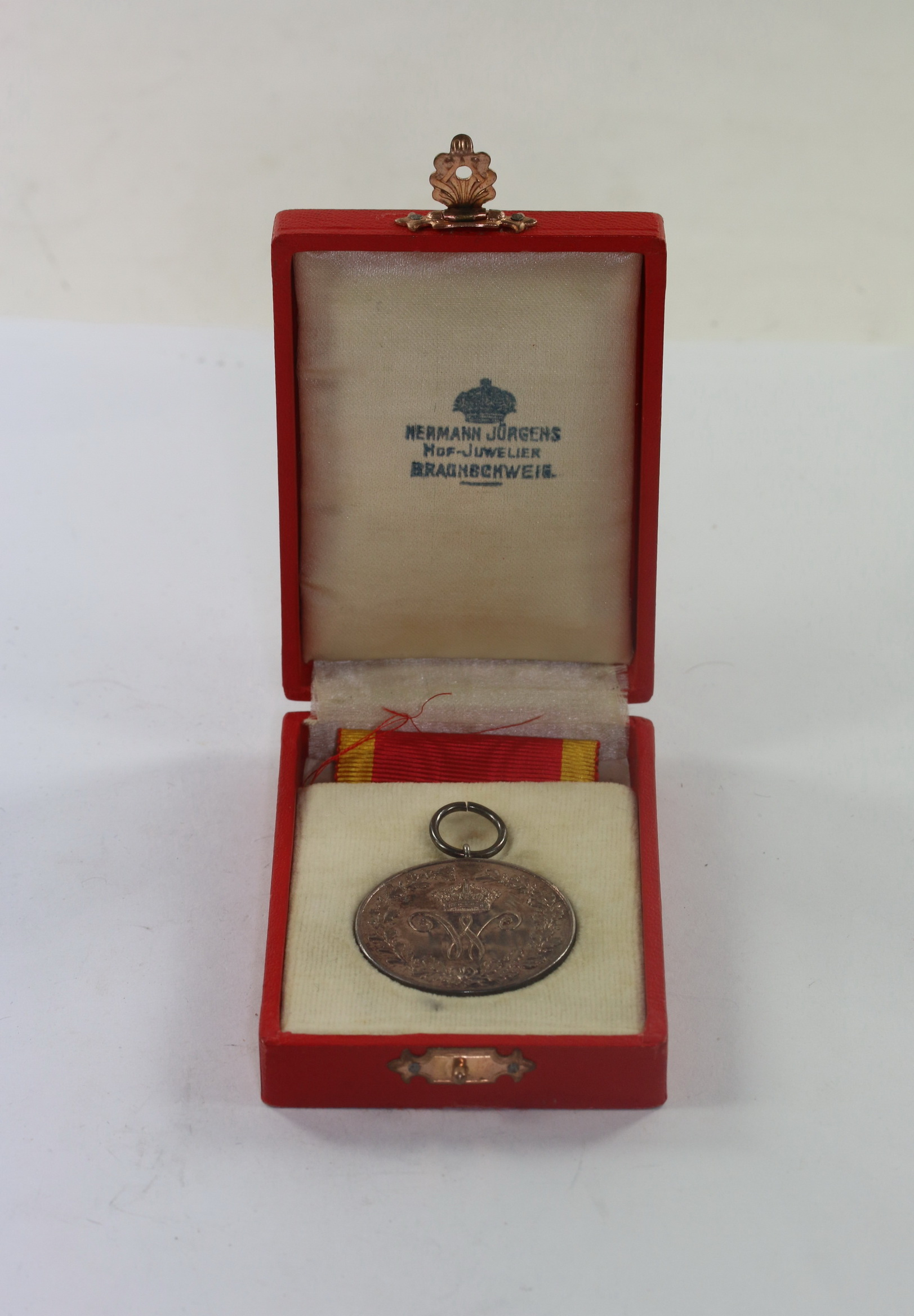 Braunschweig, Cased Order of Henry the Lion 1st Class, Hermann Jürgens Hof-Juwelier Braunschweig – Bild 1