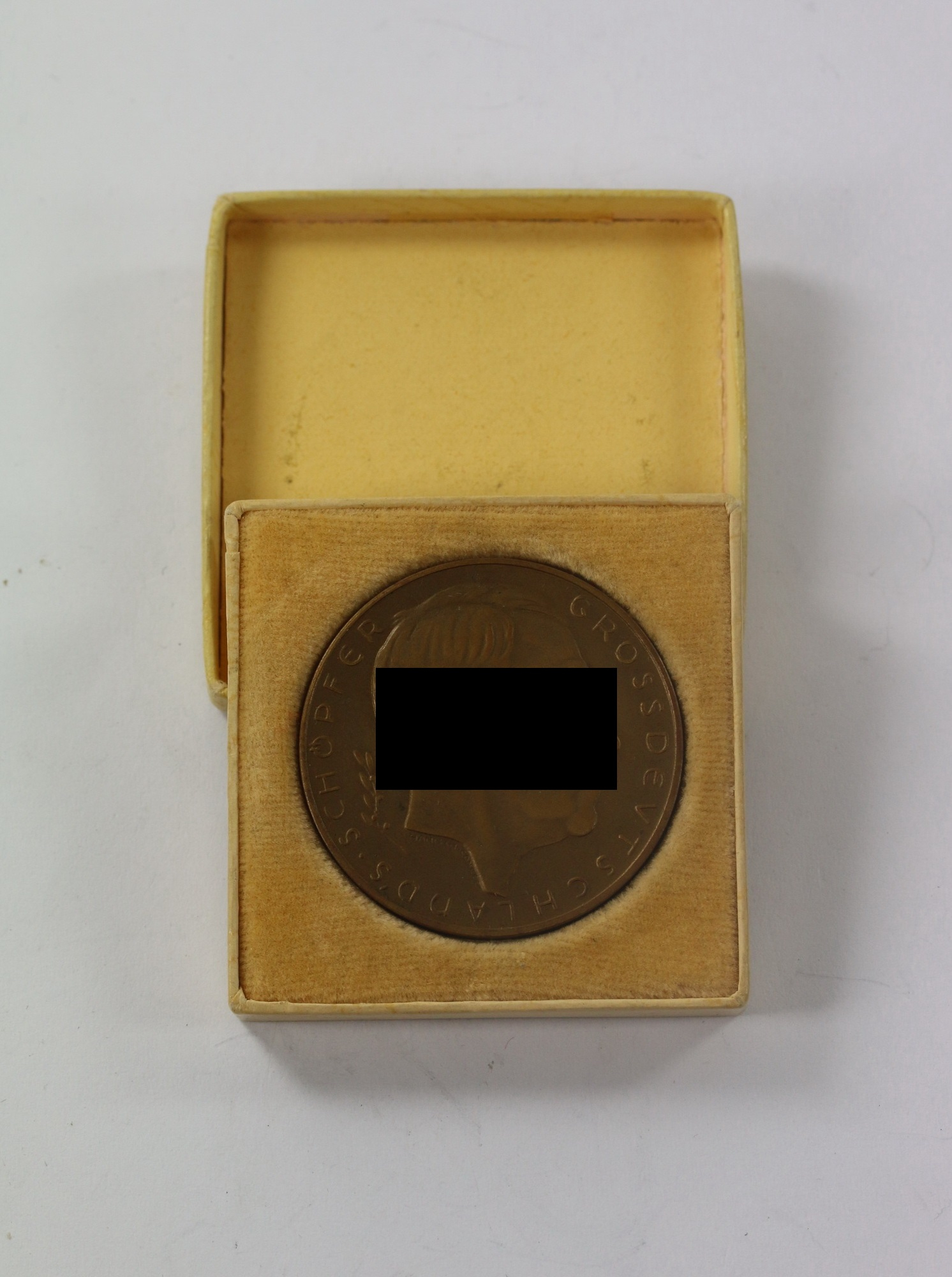 Bronze Medaille, Adolf Hitler - Grossdeutschlands Schöpfer - Die Ostmark ist heimgekehrt, im Etui – Bild 1