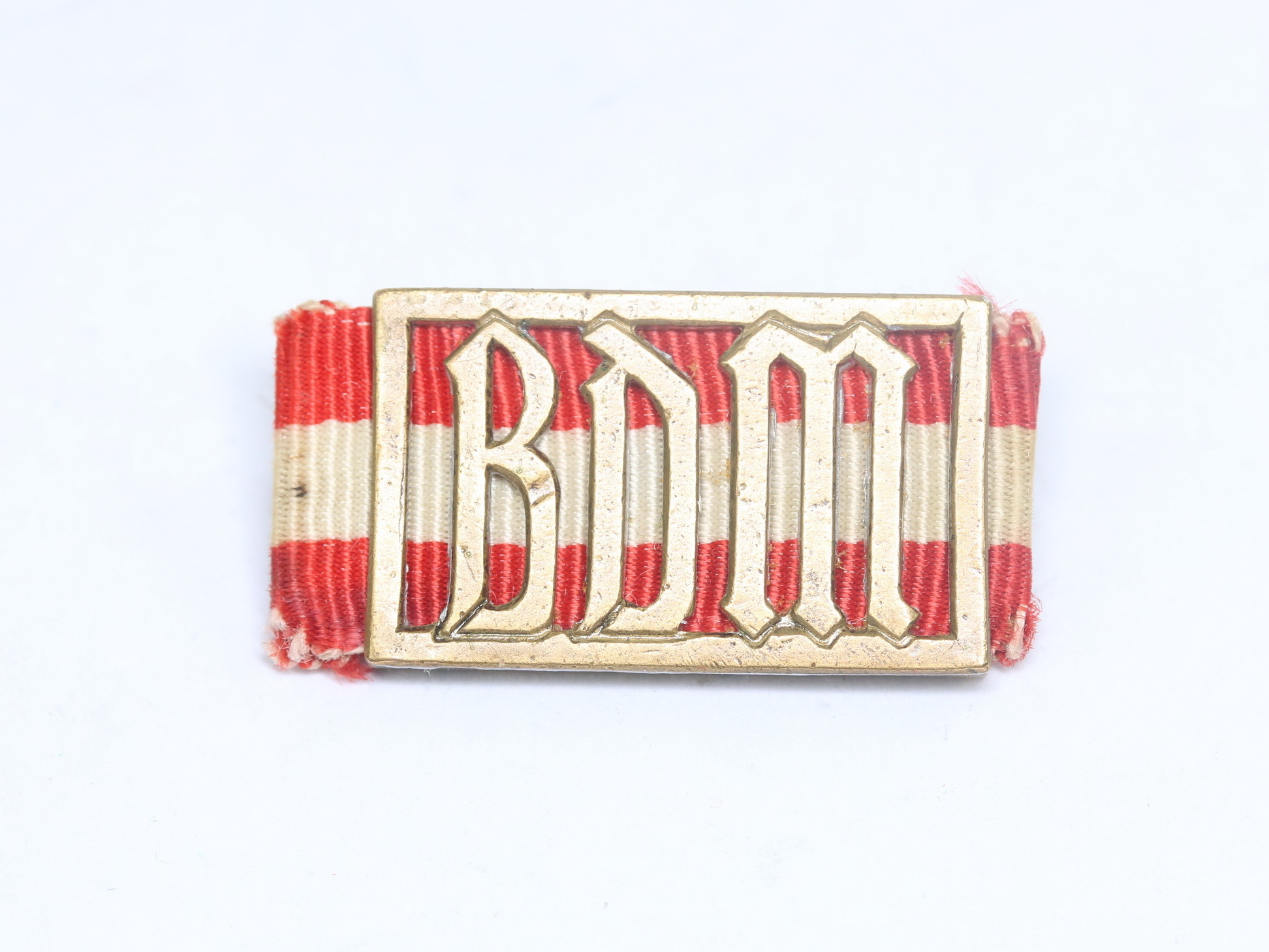 German Girls Association (BDM), Bronze Achievement Badge. Maker RZM M1/15 (Ferdinand Hoffstätter, Bonn), Verleihungsnummer – Bild 1