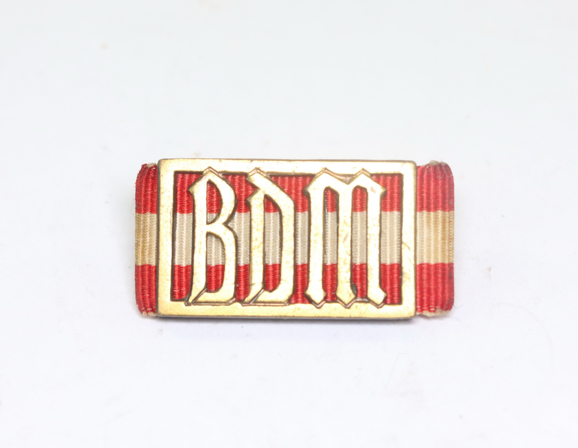 Female Hitler Youth (BDM), Bronze Achievement Badge. Maker RZM M1/15 (Ferdinand Hoffstätter, Bonn), Verleihungsnummer – Bild 1