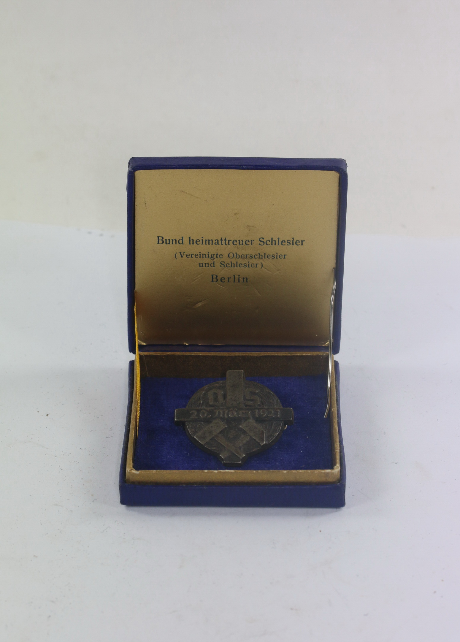 Cased Association of Patriot Silisians, Poll Commemoration Badge 20. März 1921. – Bild 1