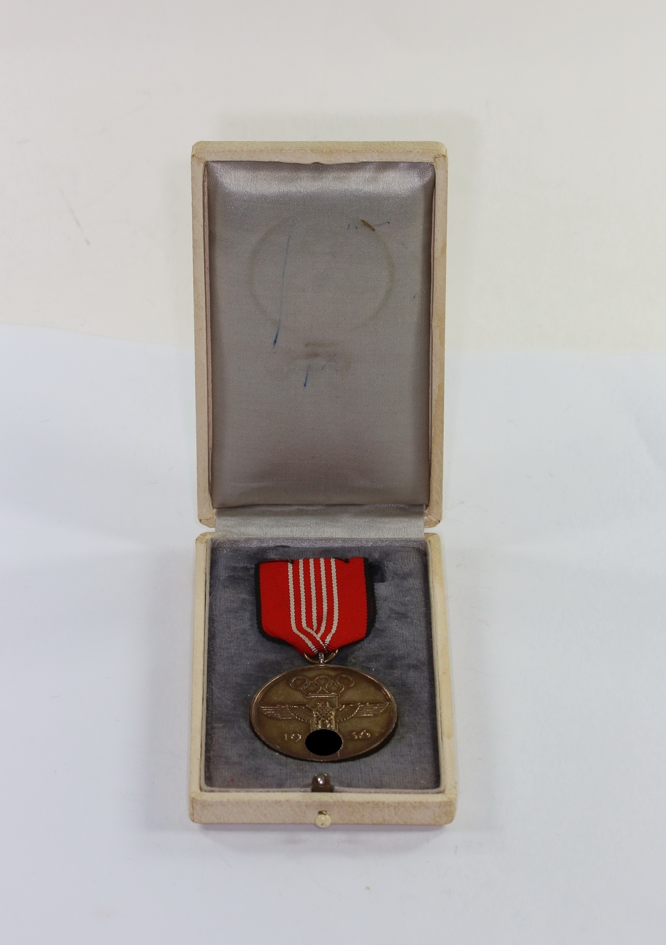 Cased German Olympic Games Medal 1936. – Bild 1