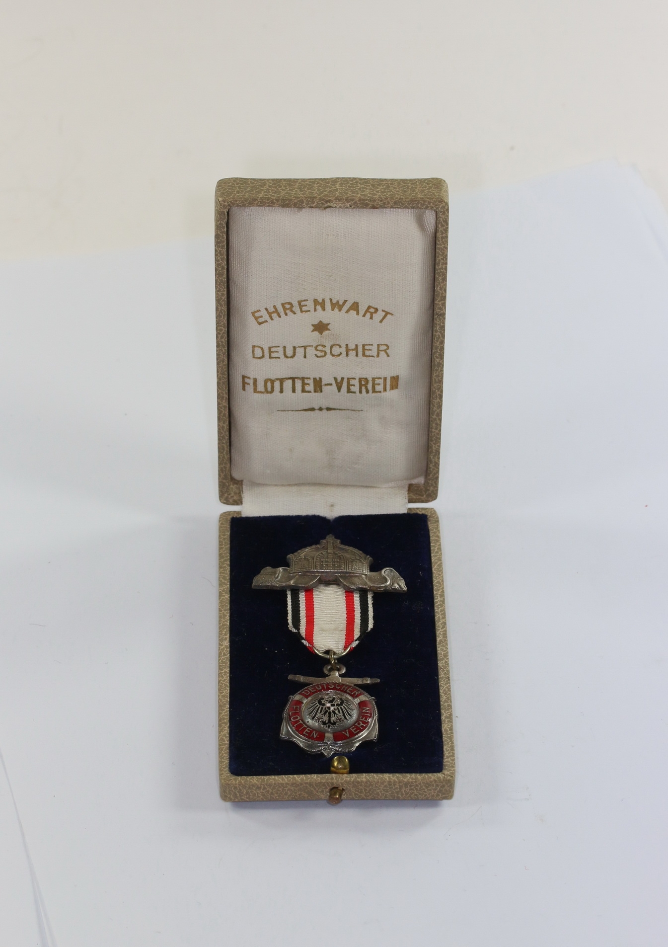 German Fleet Association (DFV). Cased Silver Badge for Honoury Members. – Bild 1