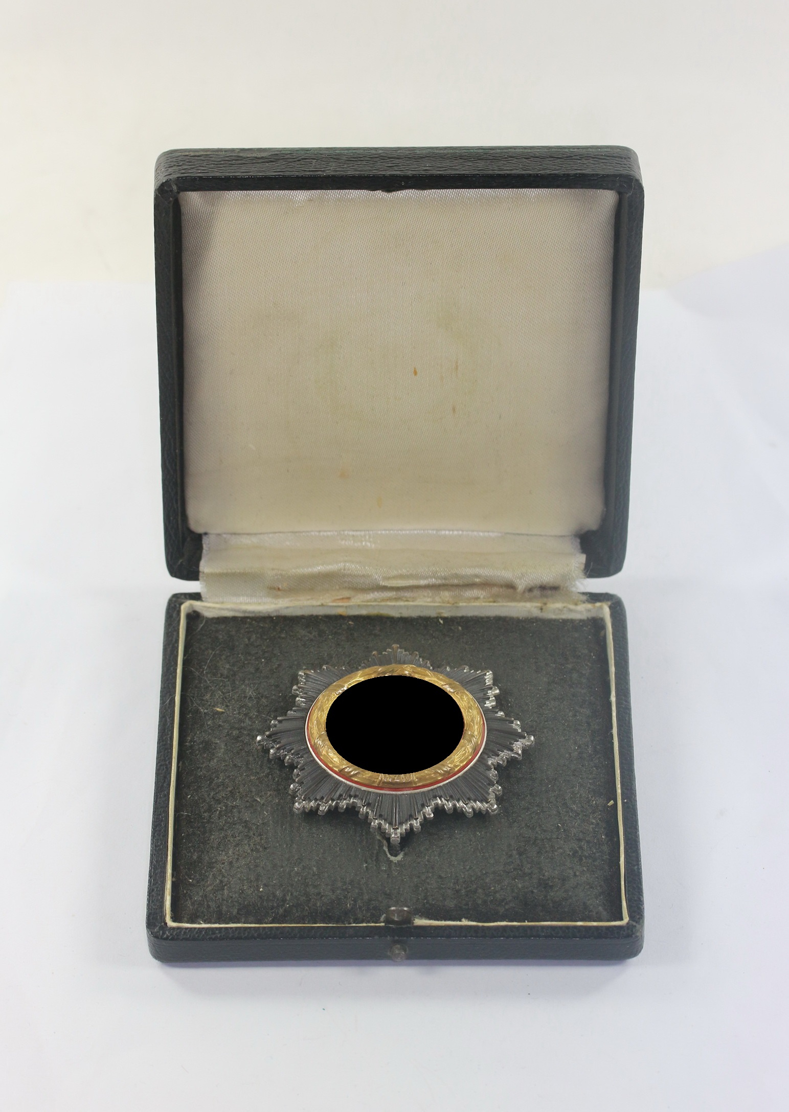 Cased German Cross in Gold. Maker 20 (C.F. Zimmermann, Pforzheim), im Etui – Bild 1