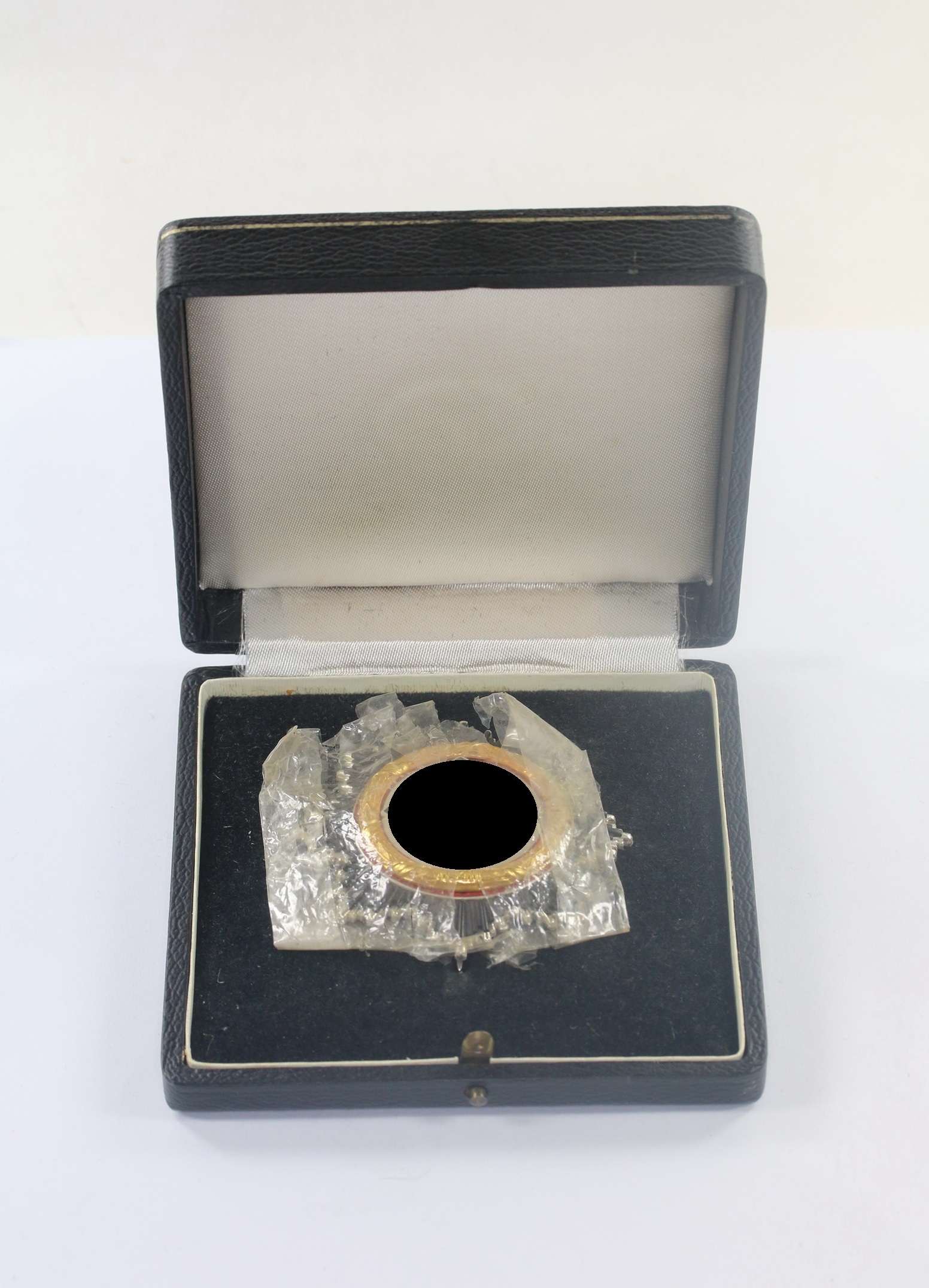 Cased German Cross in Gold in Cellophane Wrapper.  – Bild 1