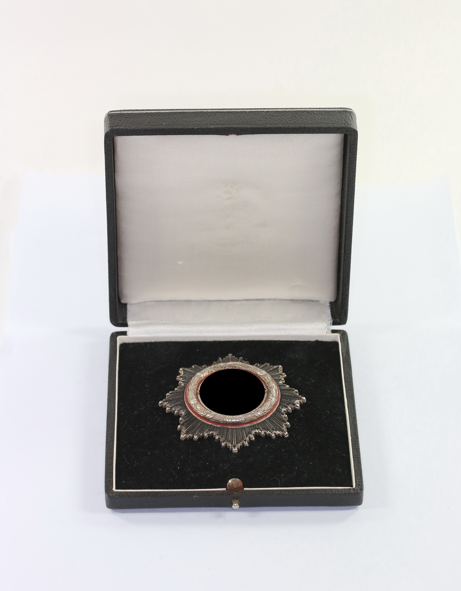 deutsches_kreuz_in_silber_hst Deutsches Kreuz in Silber, Hst. 20 (leicht), im Etui – Bild 1
