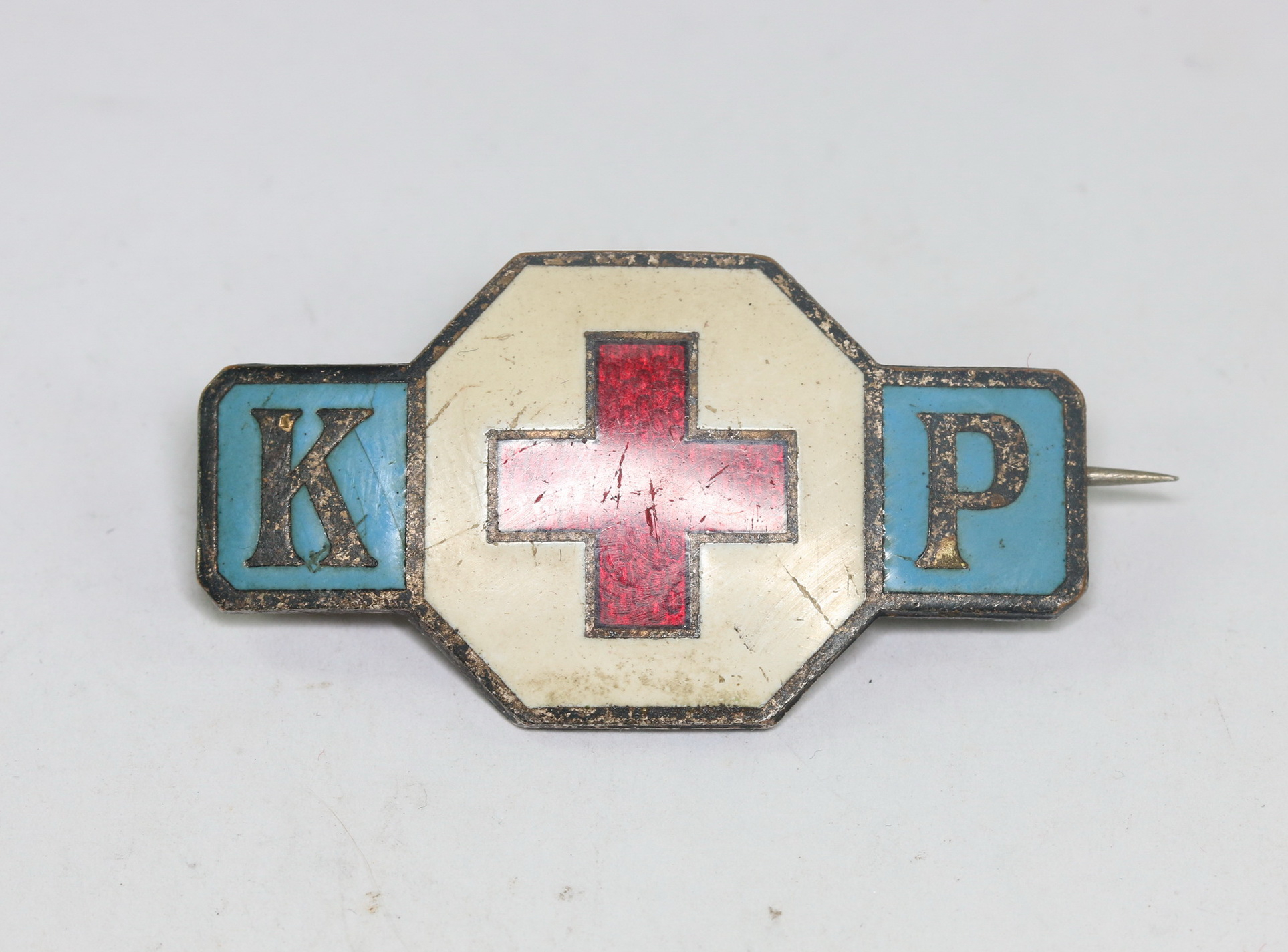 deutsches_rotes_kreuz_drk_brosche_kp_1__4nd German Red Cross (DRK), Brooch "KP" – Bild 1